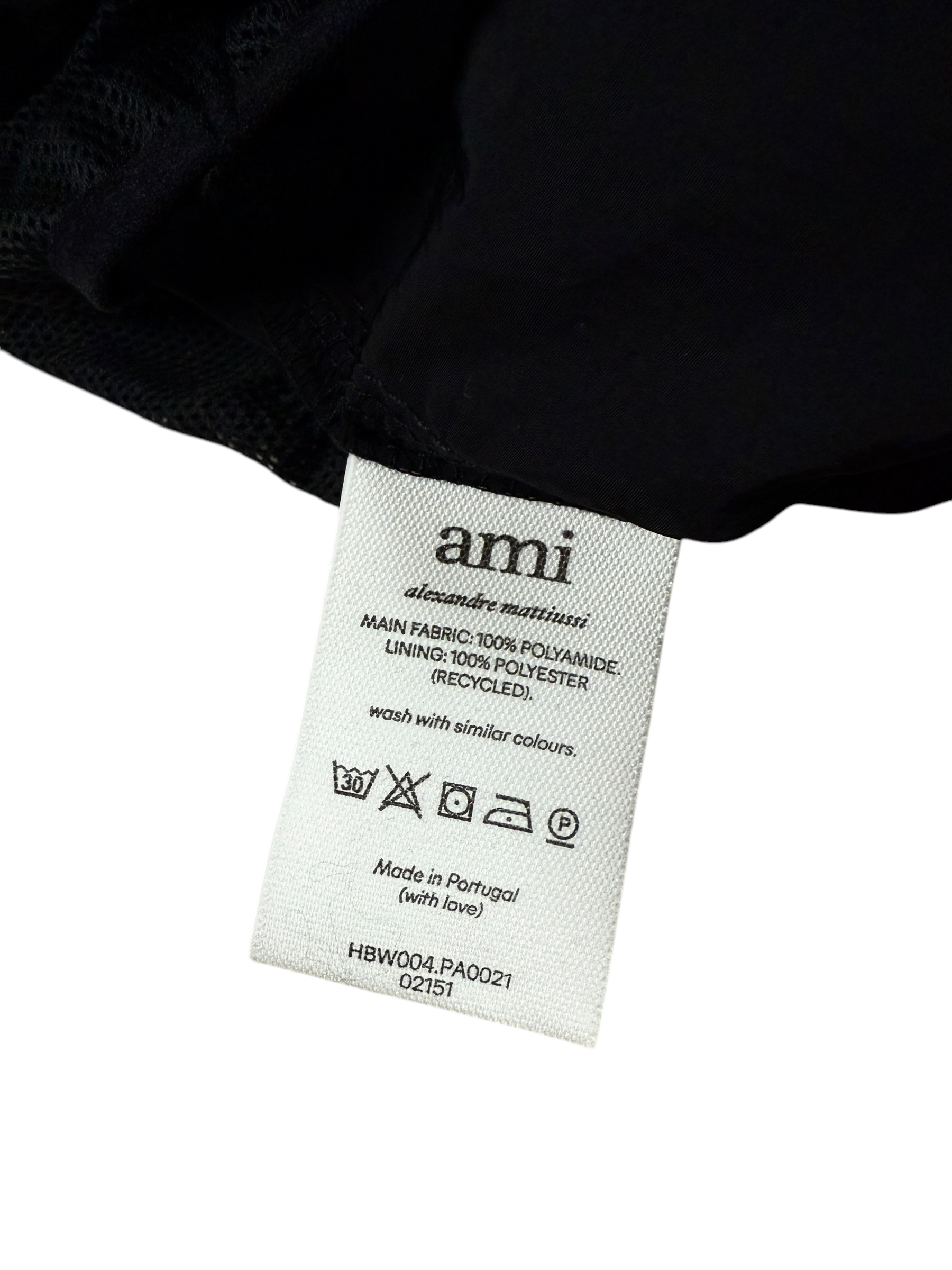 Short Ami Paris noir taille S - Logo et étiquette