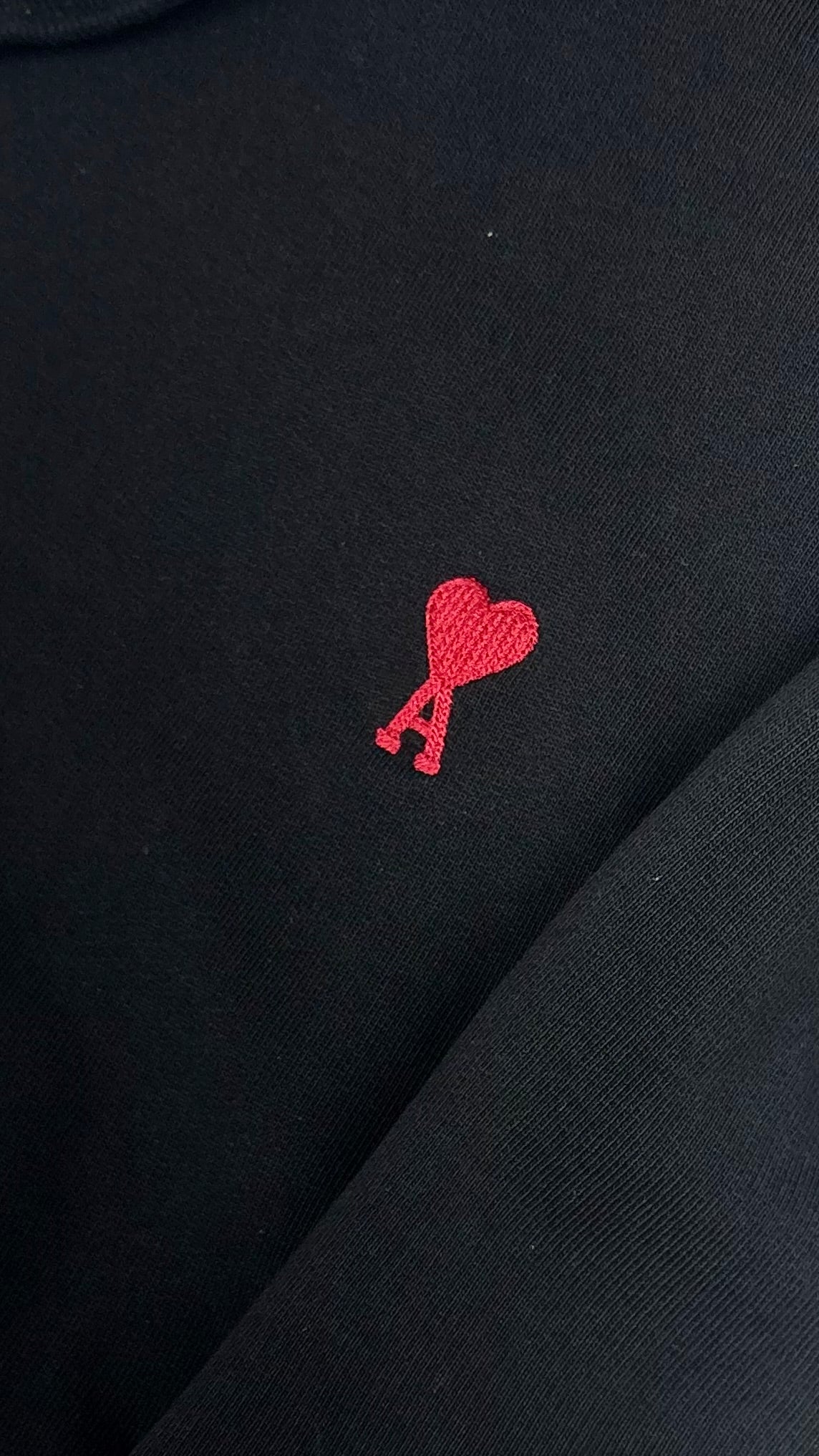 Sweat-shirt Hoodie AMI Paris Ami de Cœur noir taille S, détail étiquettes et finitions — vue 3