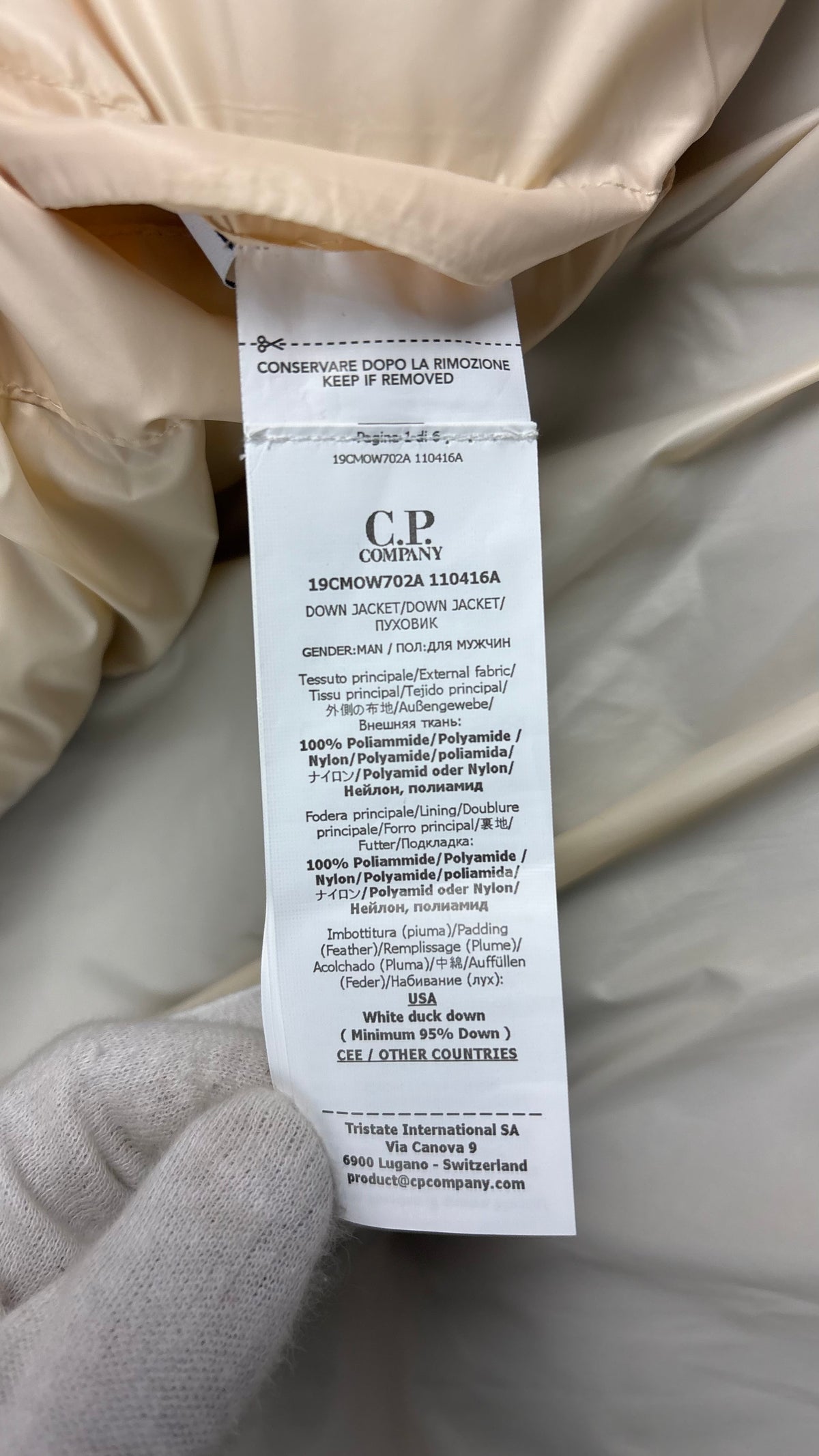 Doudoune C.P Company D.D. Shell crème taille M, détail étiquettes et finitions — vue 8
