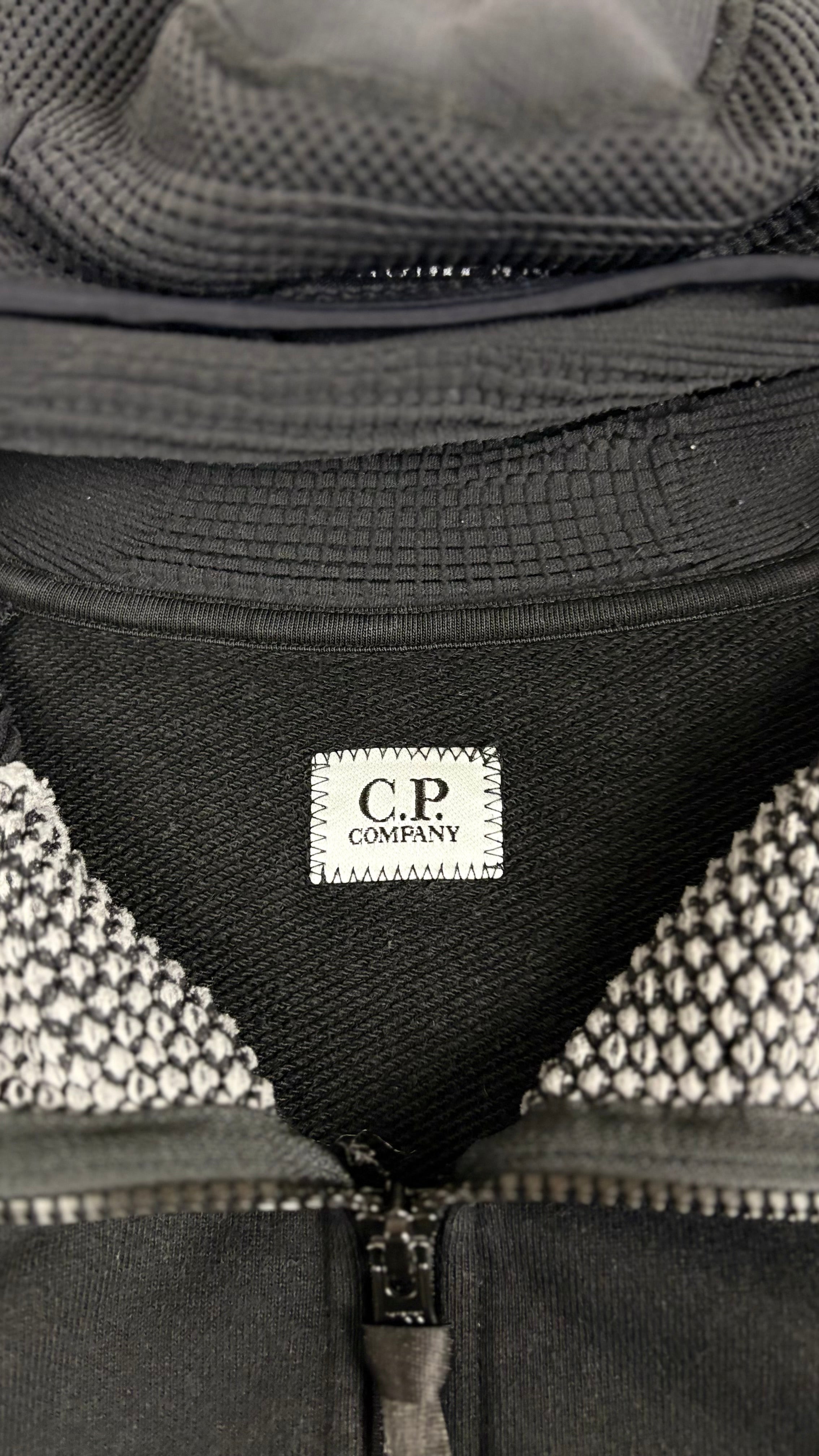 Gilet C.P Company noir taille XL - Détail