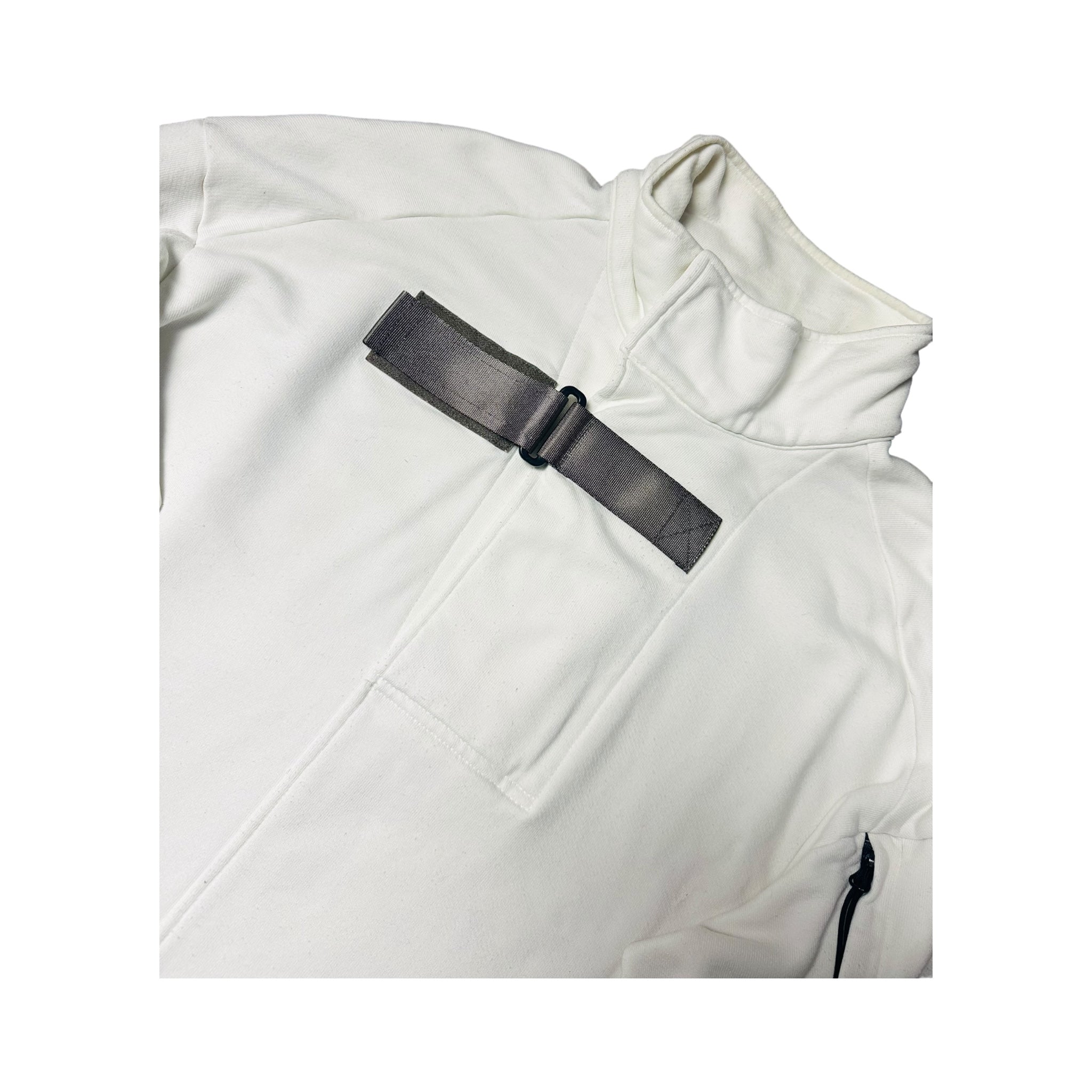 PULL ZIPÉ C.P COMPANY - NB08