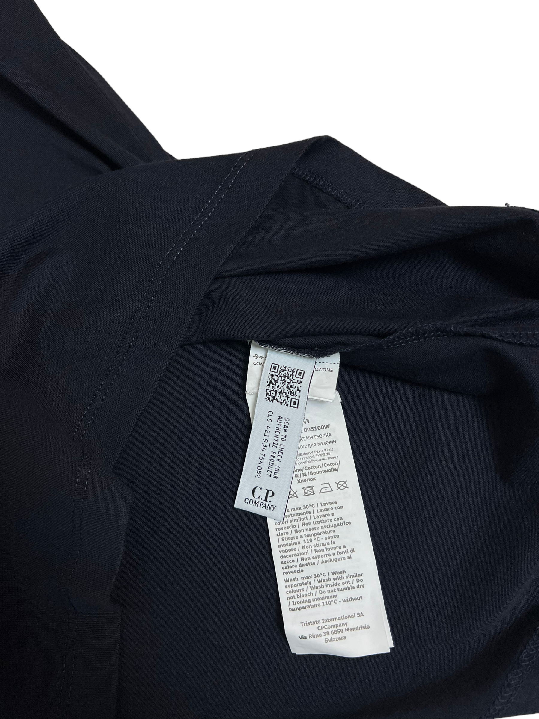 Pull C.P Company bleu marine taille M - Détail