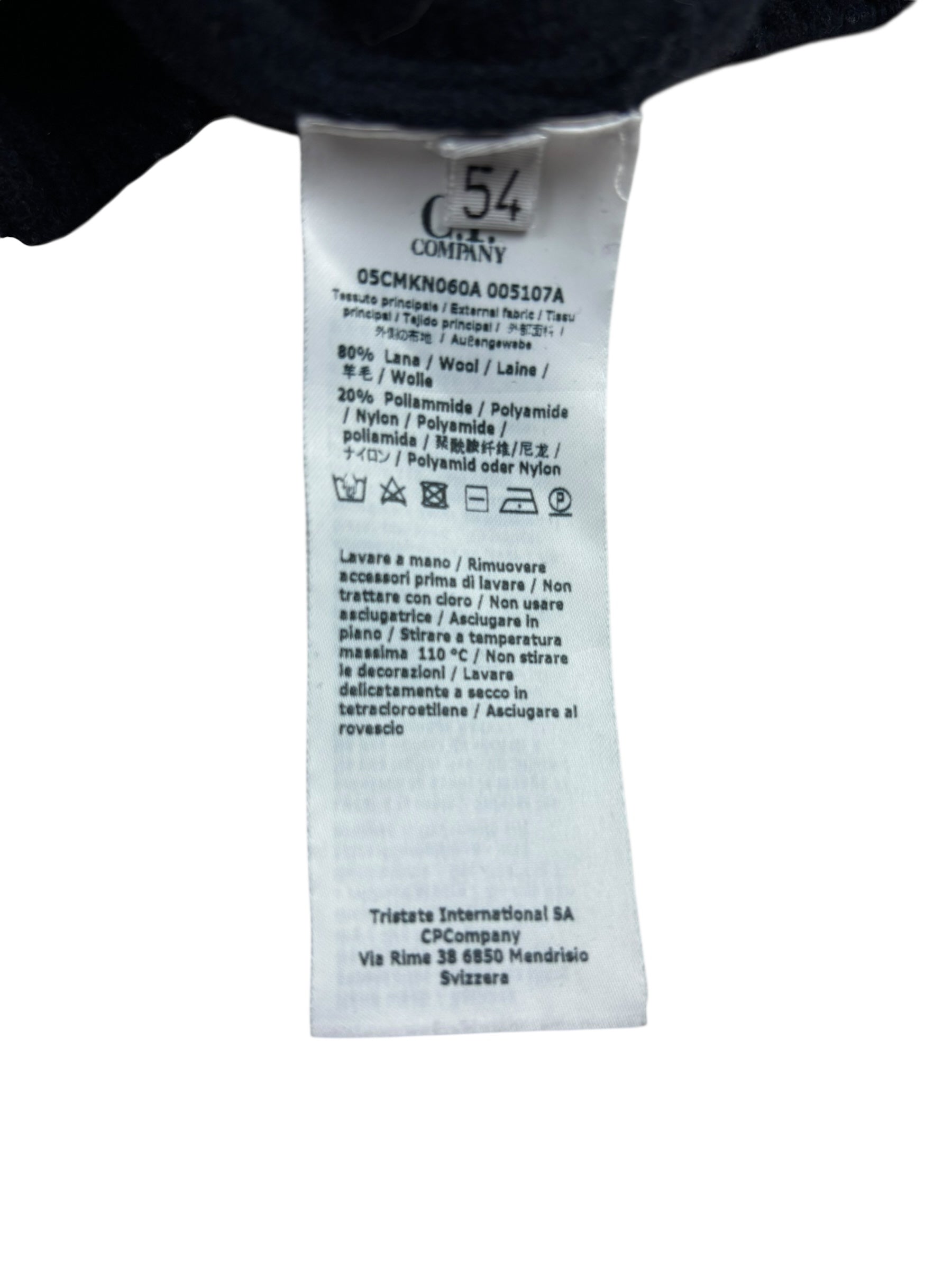 Pull C.P Company marine taille 54 - Logo et étiquette