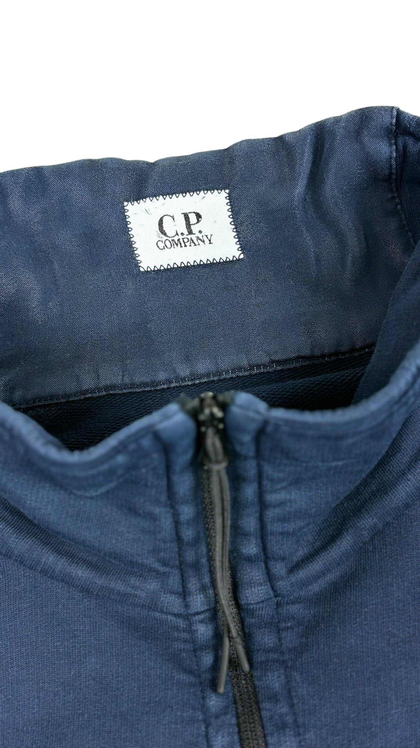 Pull C.P Company marine taille L - Détail