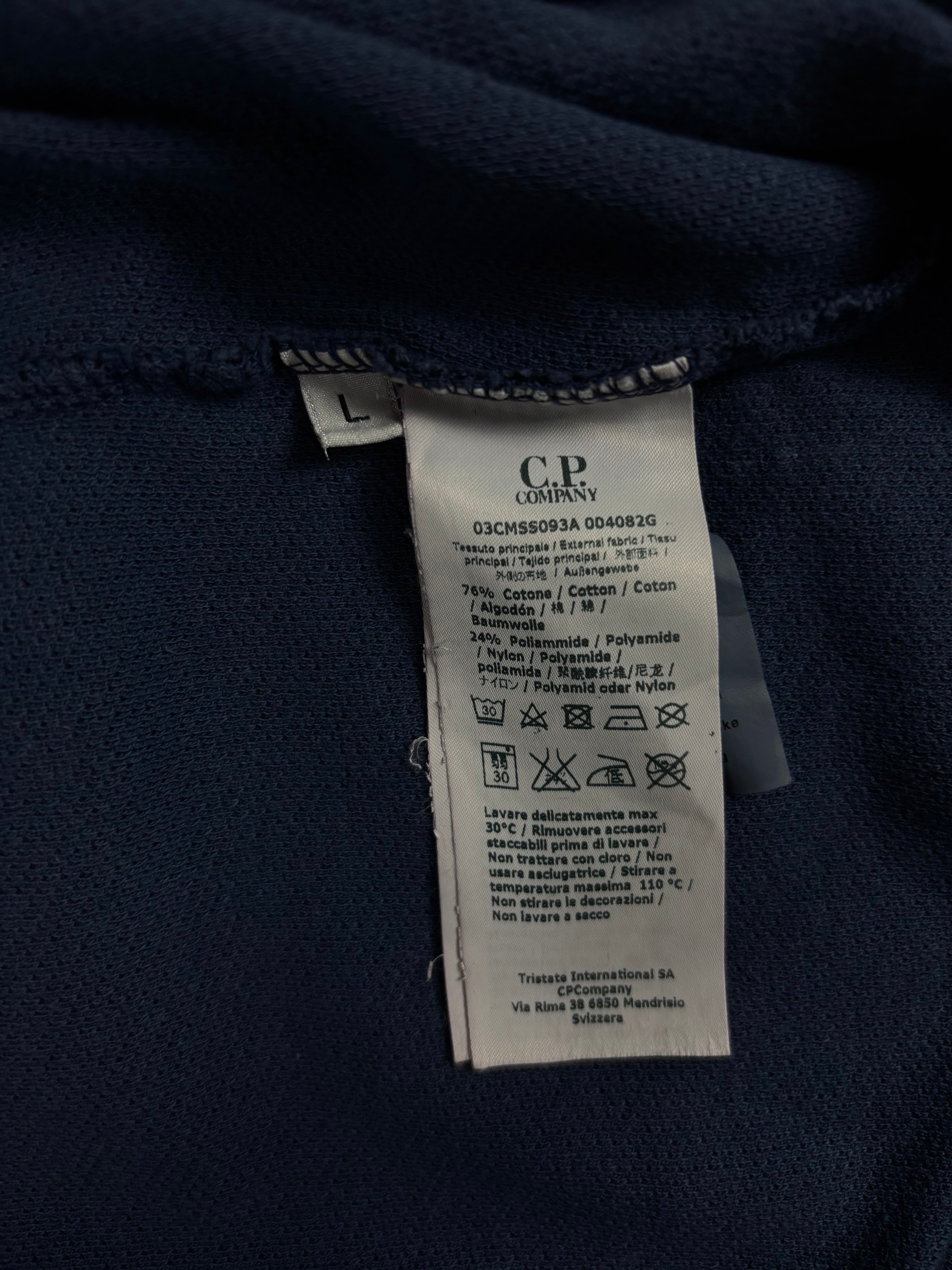 Pull C.P Company marine taille L - Logo et étiquette