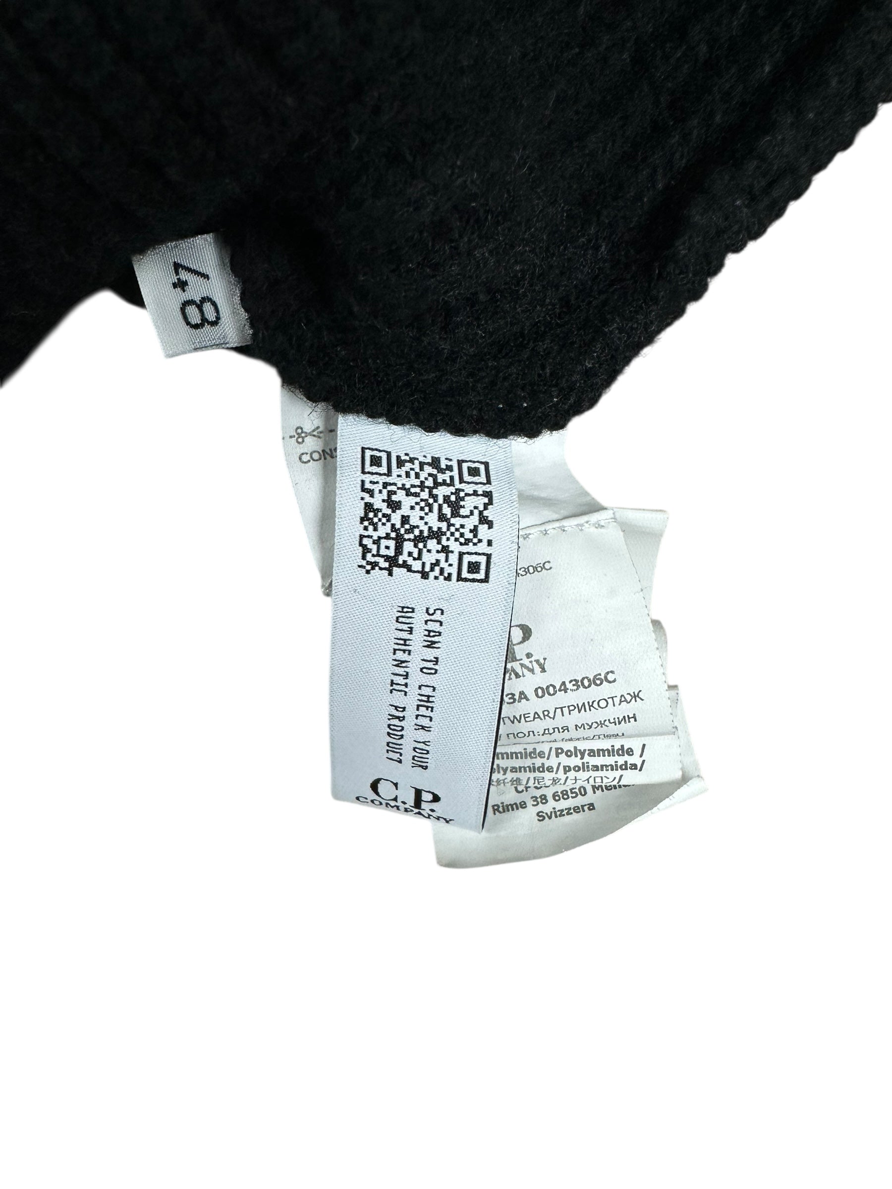 Pull C.P Company noir taille 48 - Détail