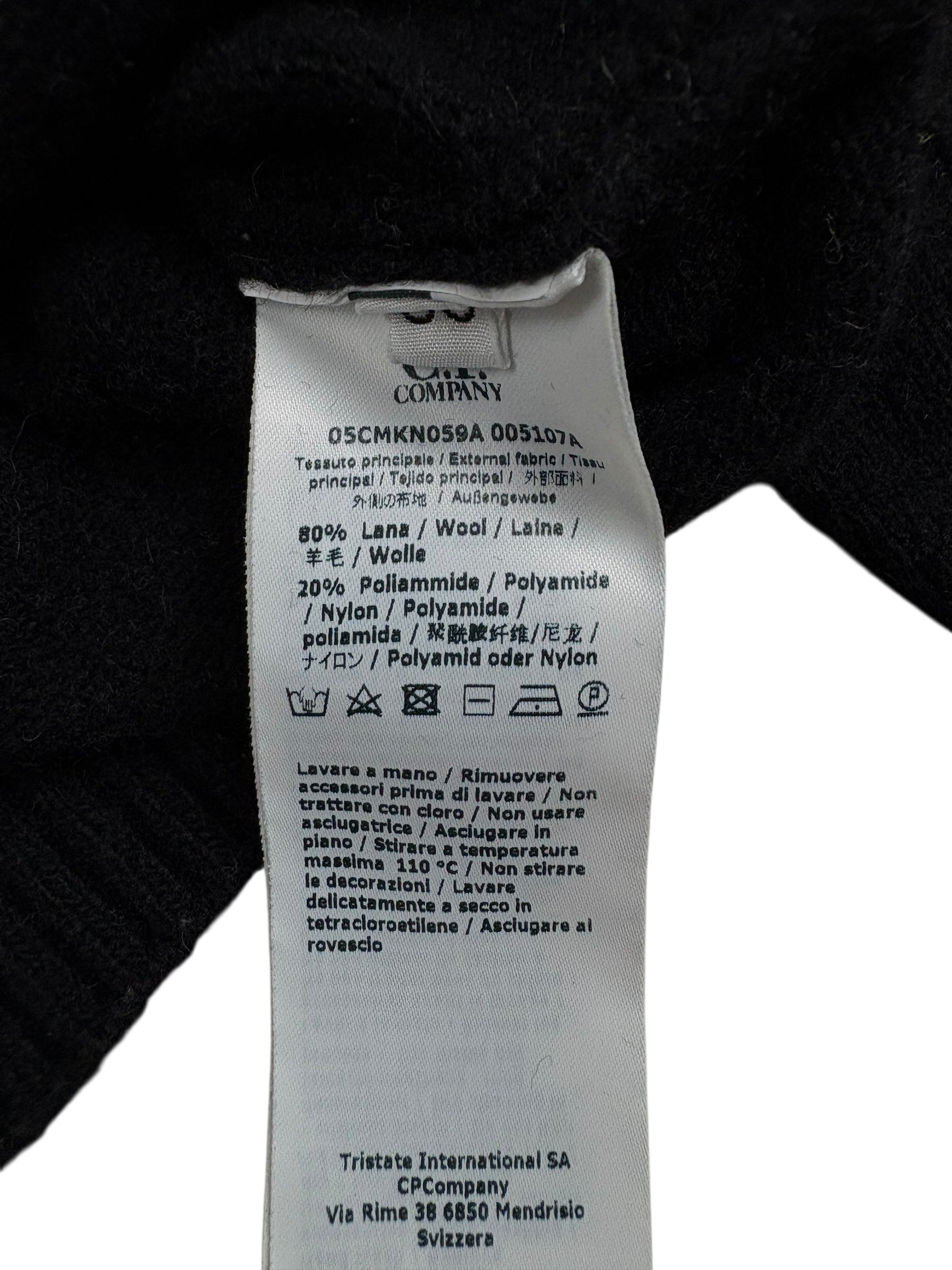 Pull C.P Company noir taille 50 - Logo et étiquette