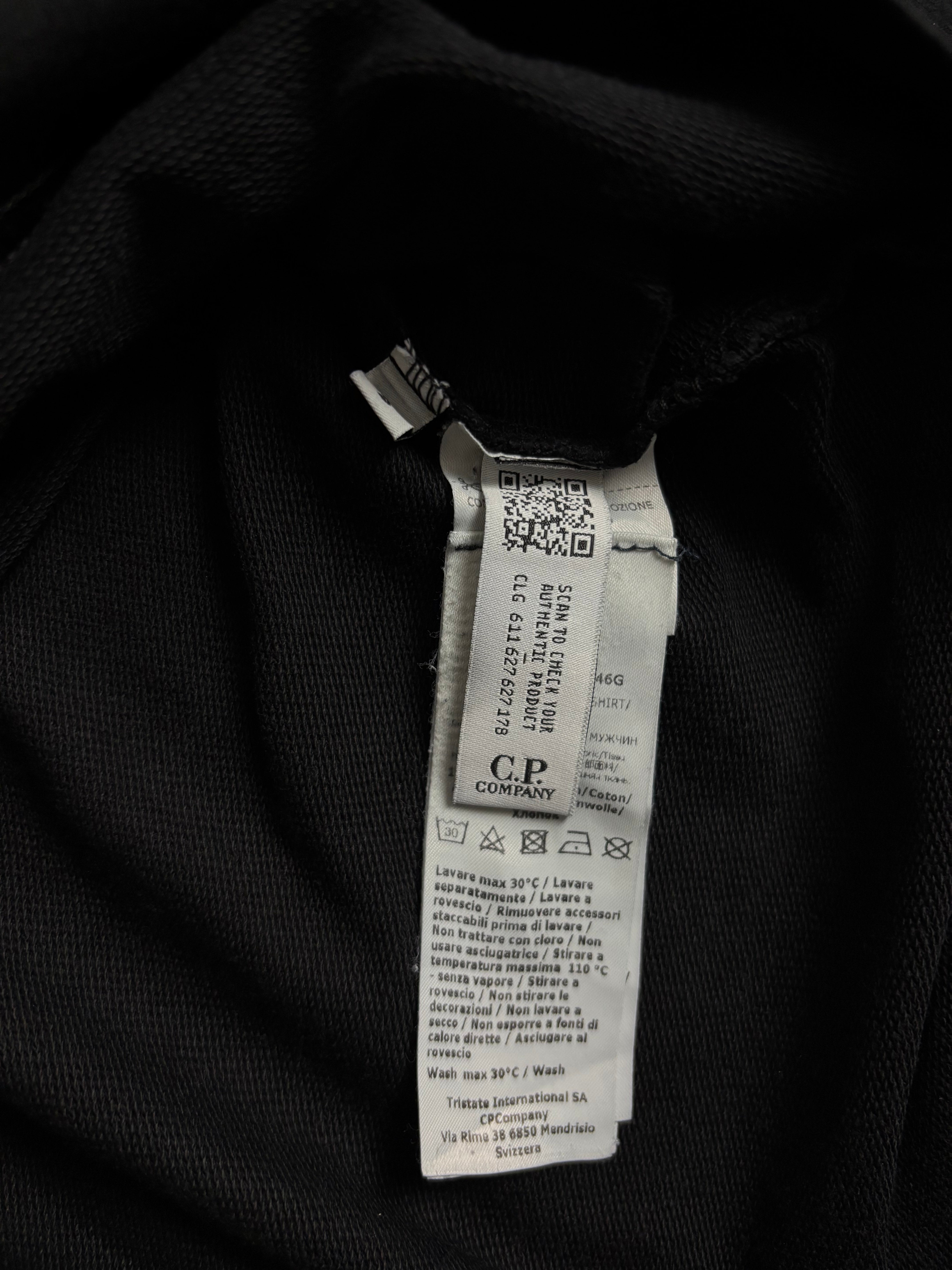 Pull C.P Company noir taille S - Logo et étiquette