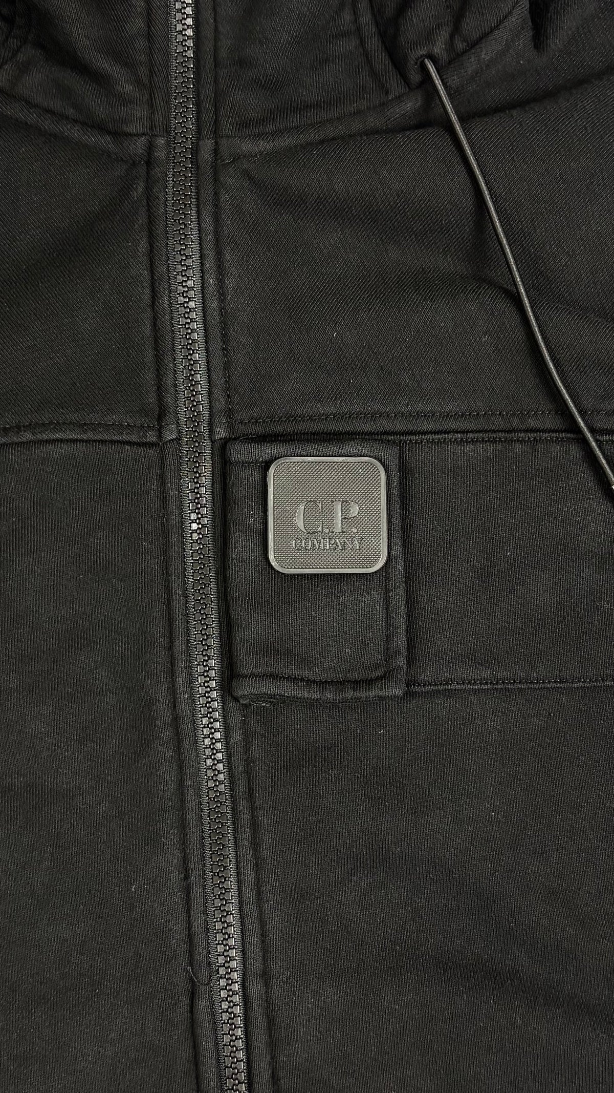 Sweat Zippé à Capuche C.P Company Urban Protection noir, détail étiquettes et finitions — vue 4