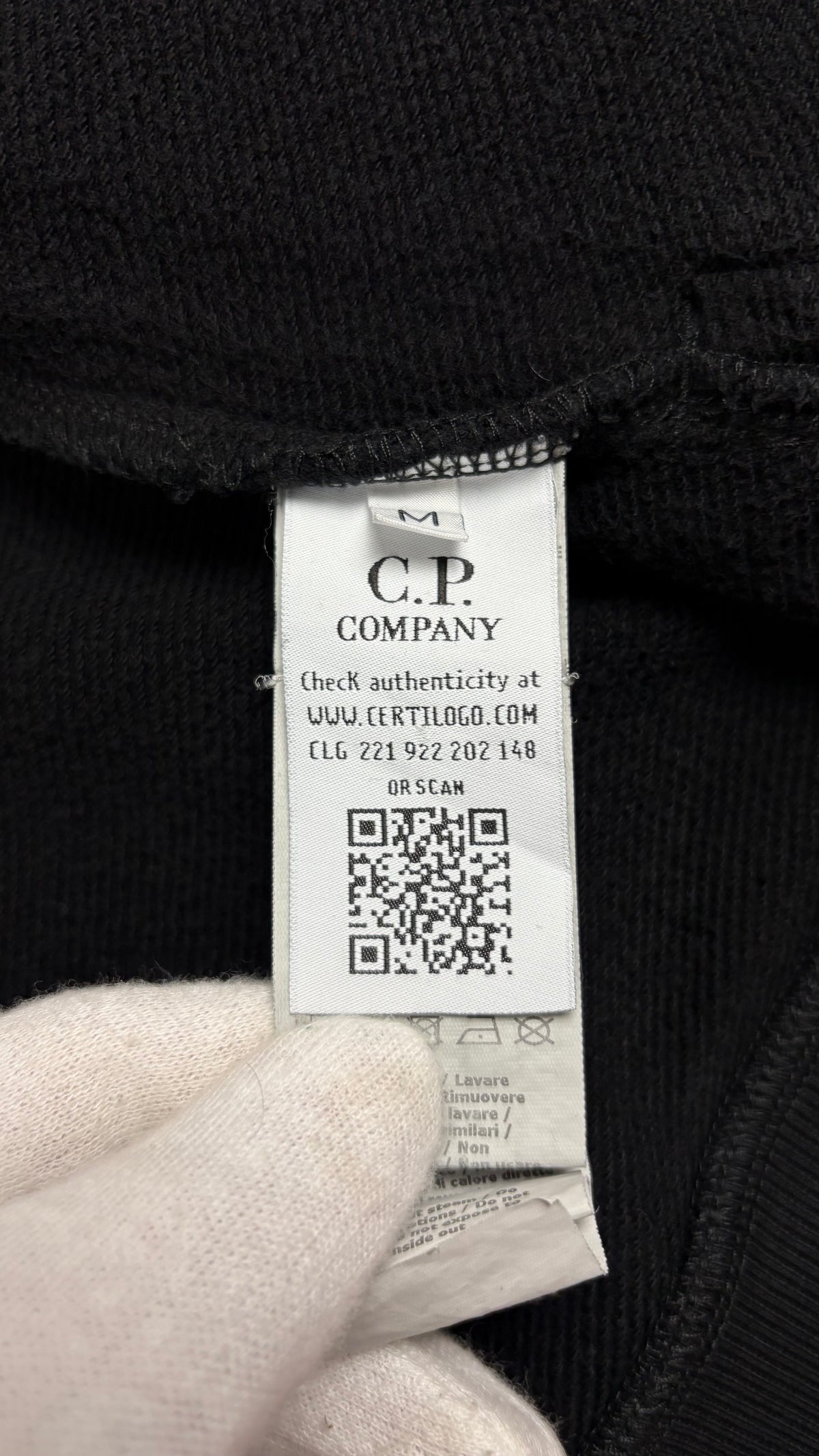 Sweat Zippé à Capuche C.P Company Urban Protection noir, détail étiquettes et finitions — vue 6