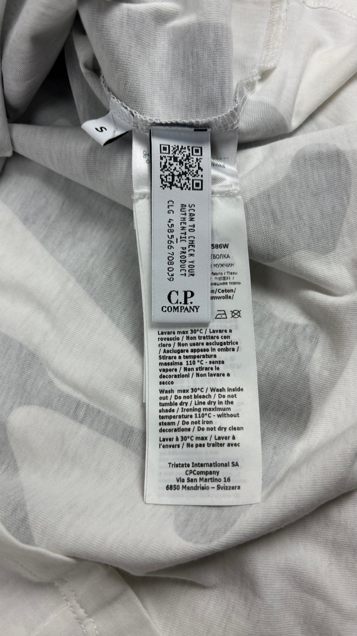 Tee-shirt C.P Company Maxi Logo blanc, détail étiquettes et finitions — vue 4