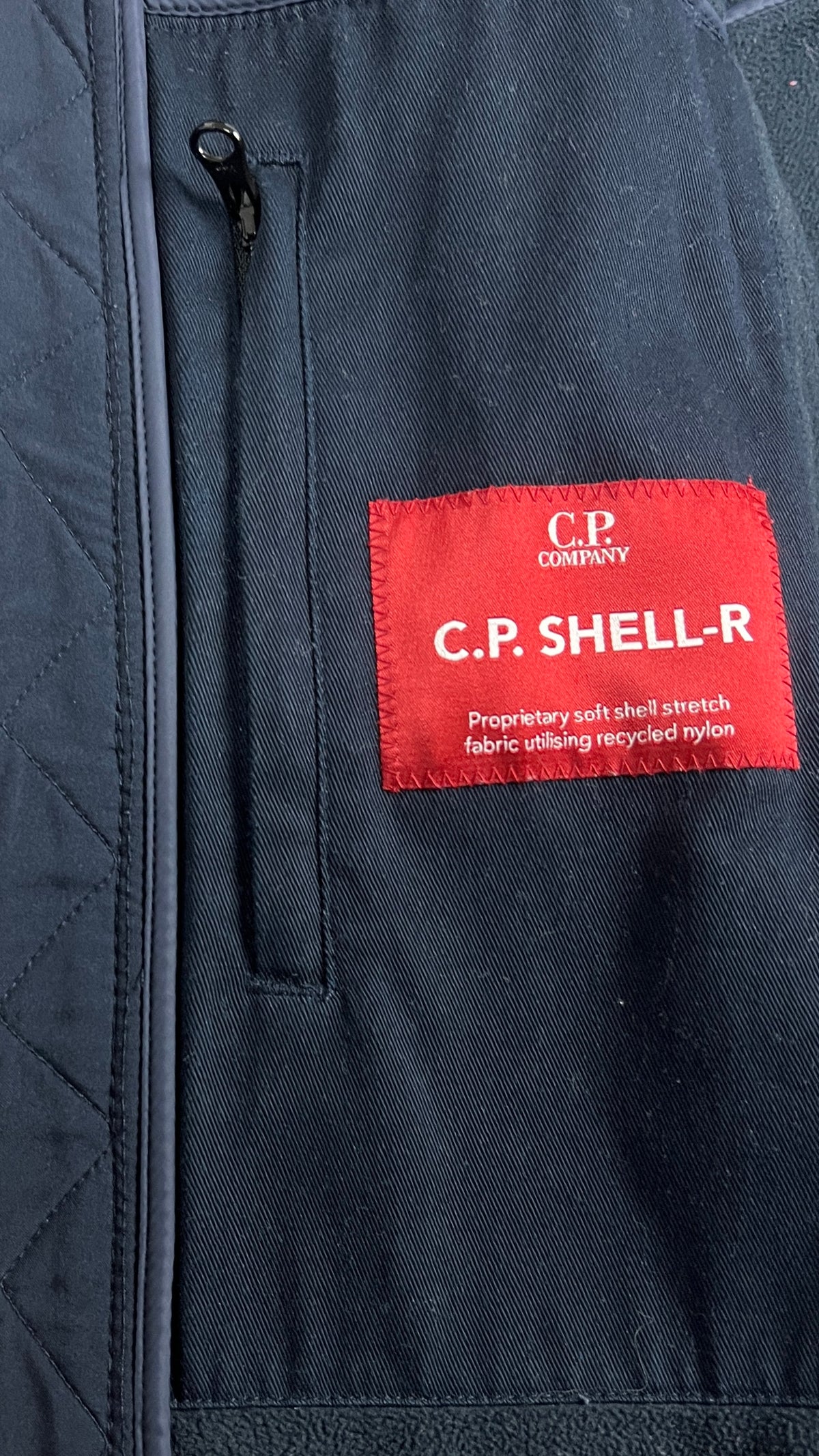 Veste Goggle C.P Company Shell-R marine, détail étiquettes et finitions — vue 5