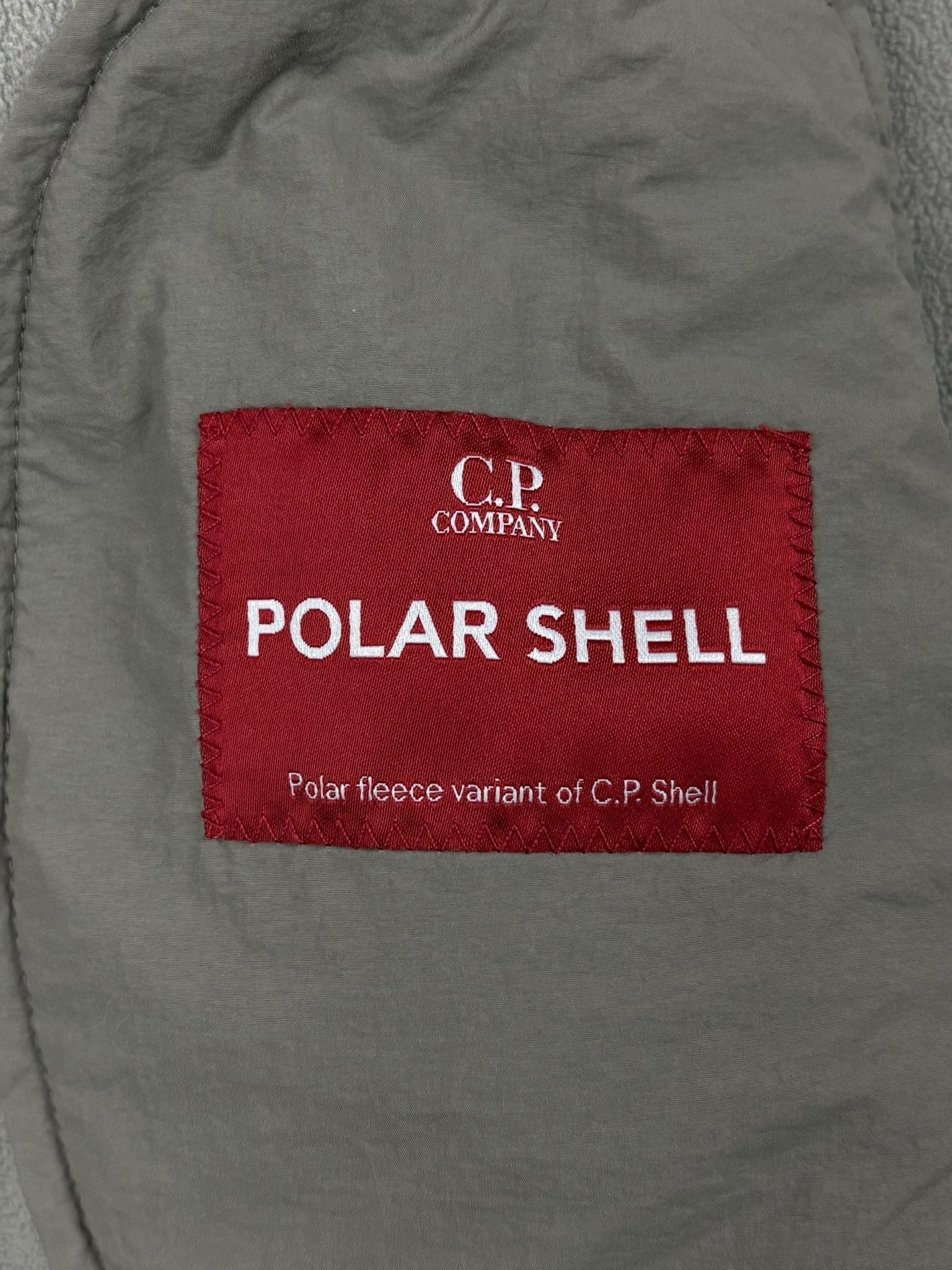 Veste C.P Company kaki taille 12 ans - Logo et étiquette