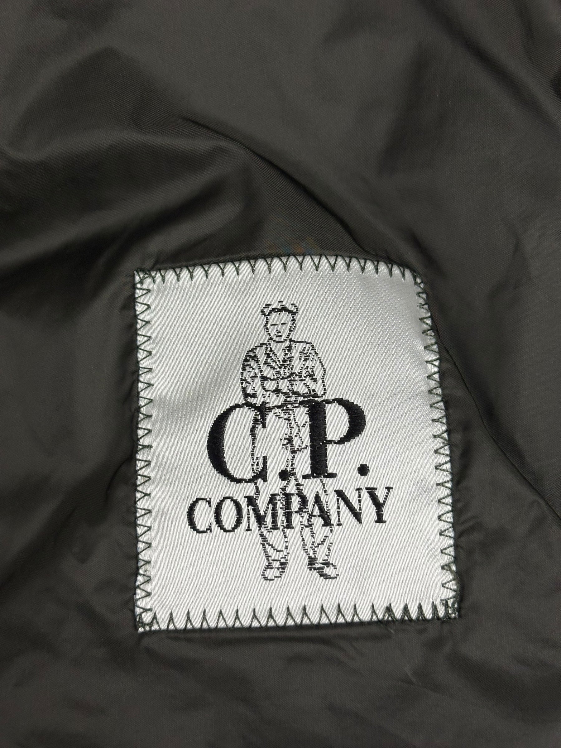Veste C.P Company kaki taille 14 ans - Logo et étiquette