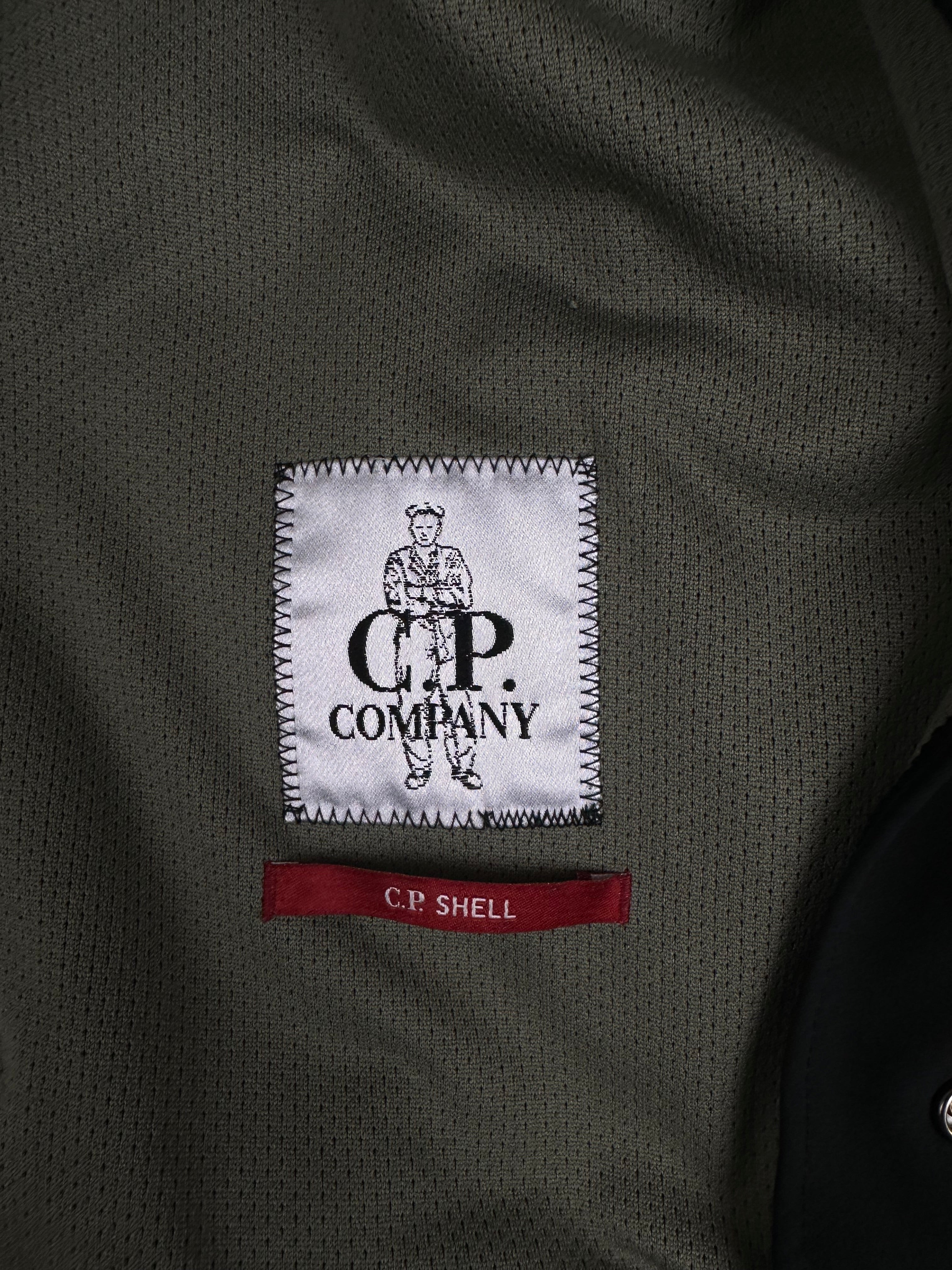 Veste C.P Company noir taille 48 - Détail