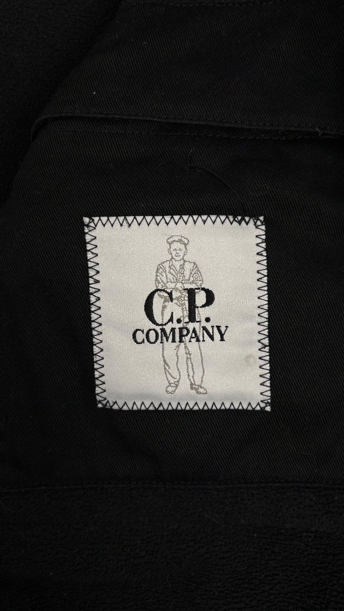 Veste C.P Company noir taille 44 - Logo et étiquette