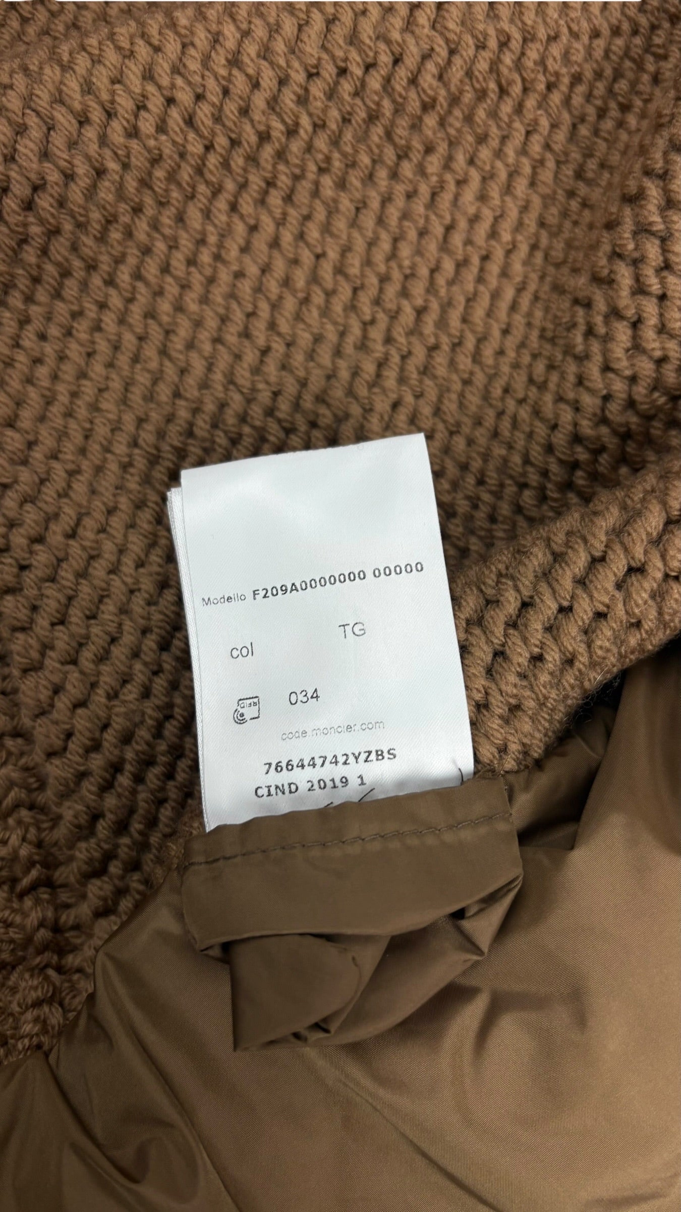 Cardigan Moncler zippé en laine matelassé camel taille L neuf - vue 5/5