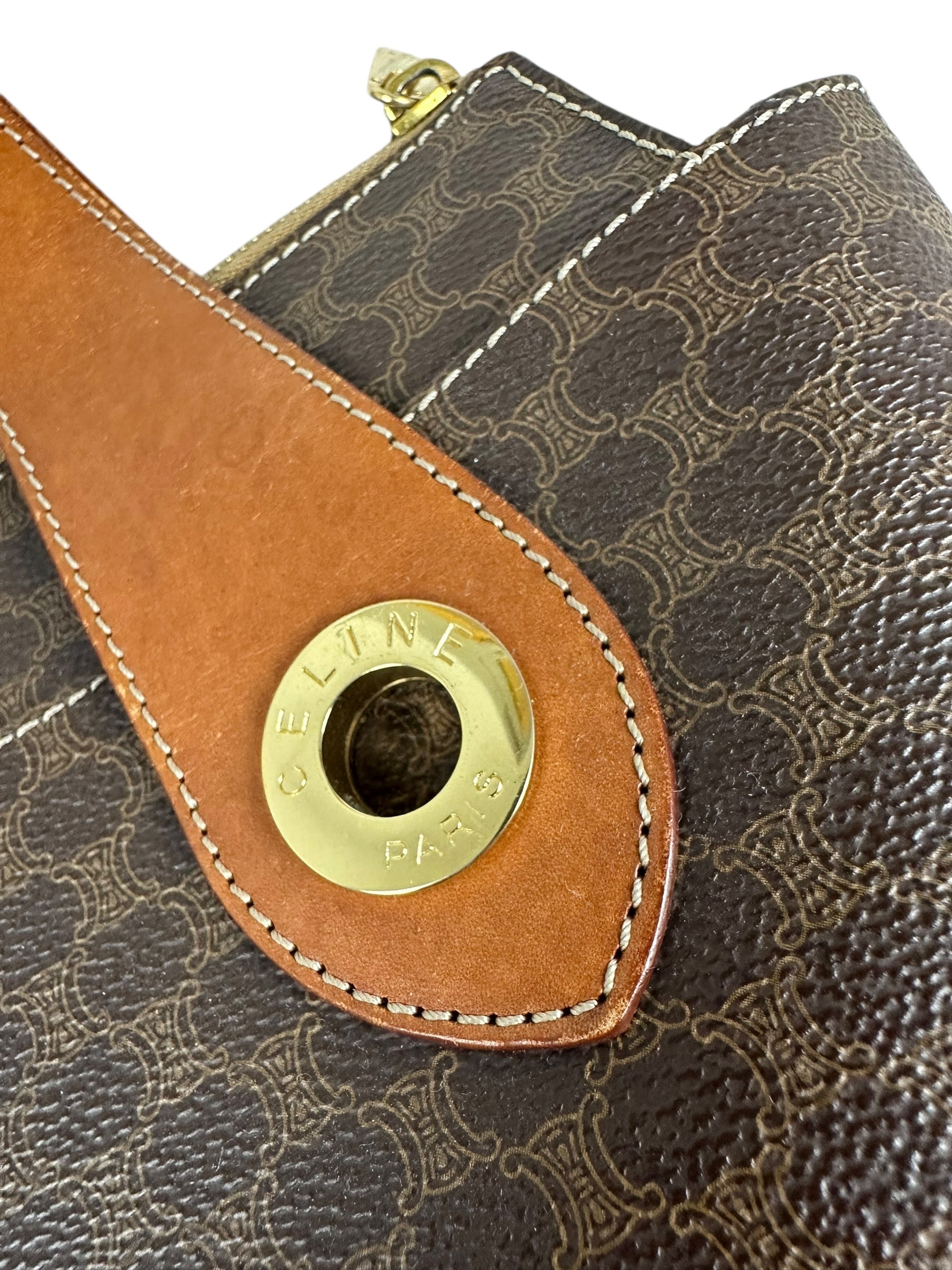 Sac Celine marron taille GM - Logo et étiquette