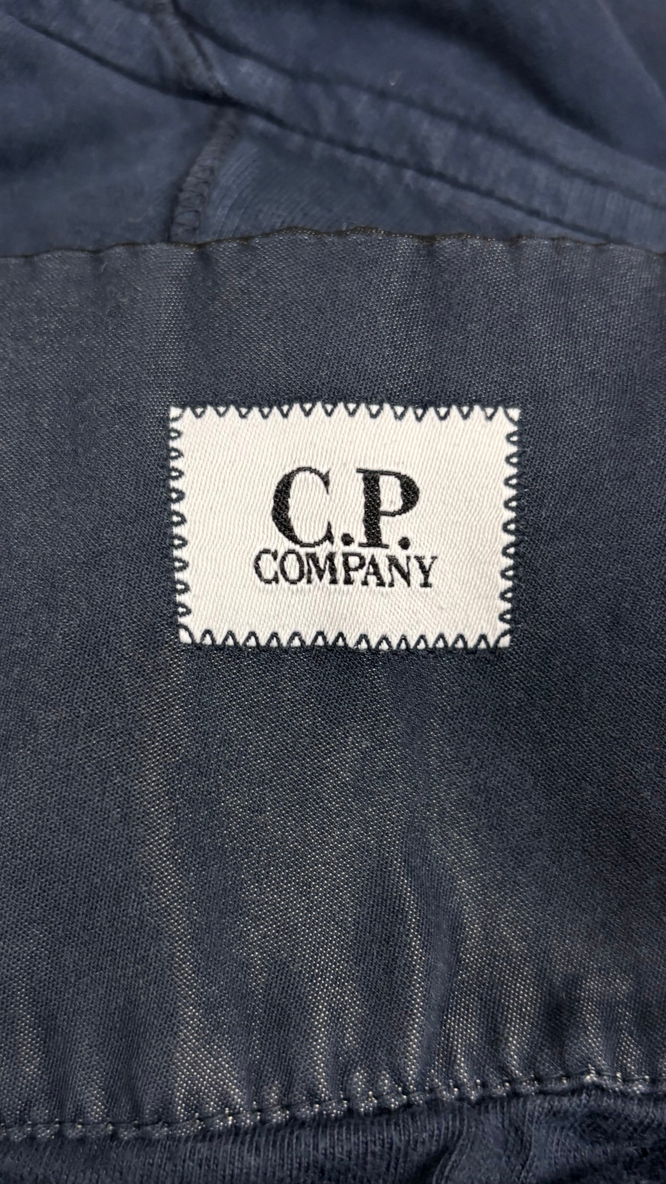 Hoodie zippé C.P Company marine taille L, détail lentilles Goggle sur capuche — vue 3