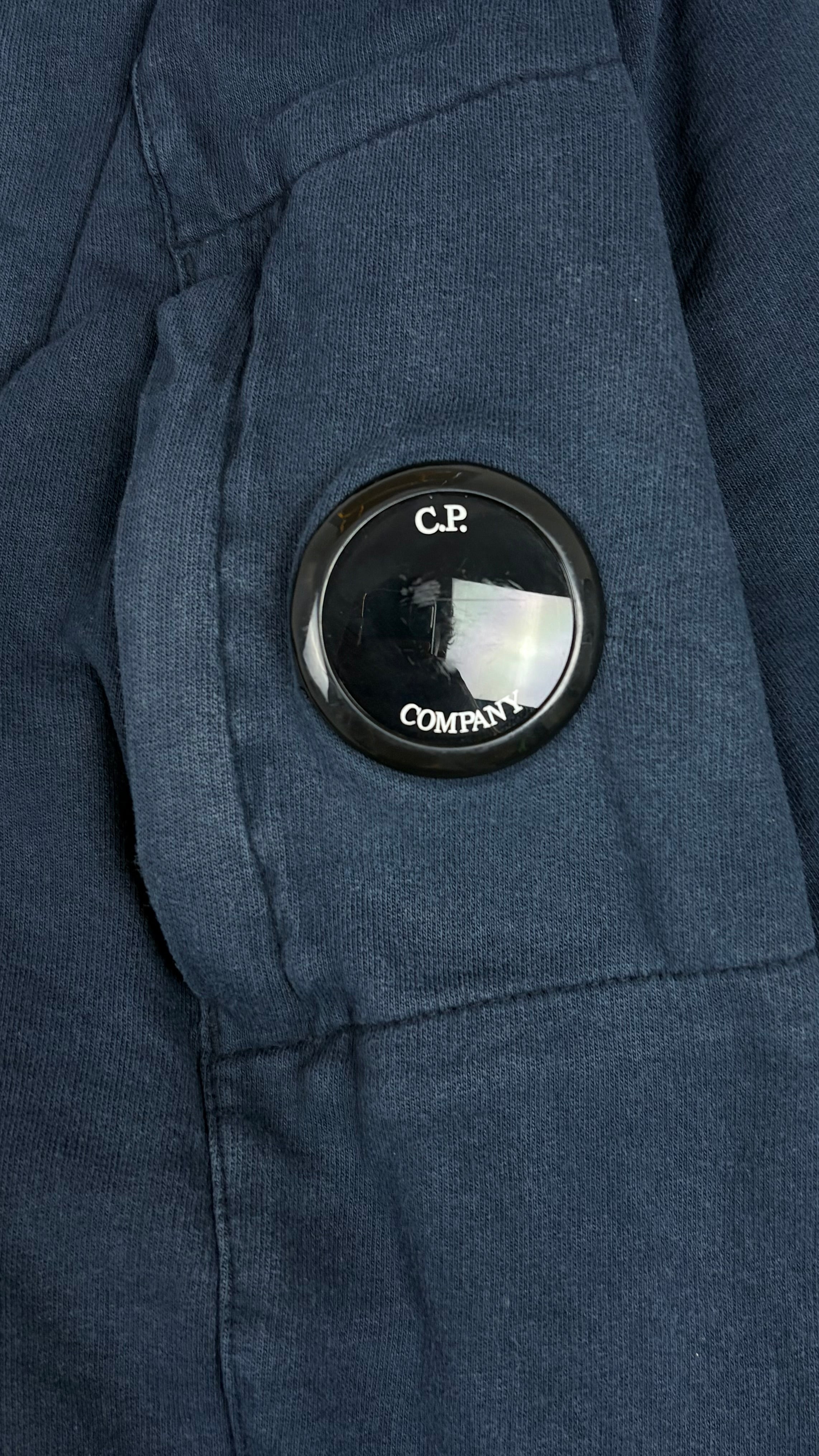 Hoodie zippé C.P Company marine taille L, détail étiquette — vue 4