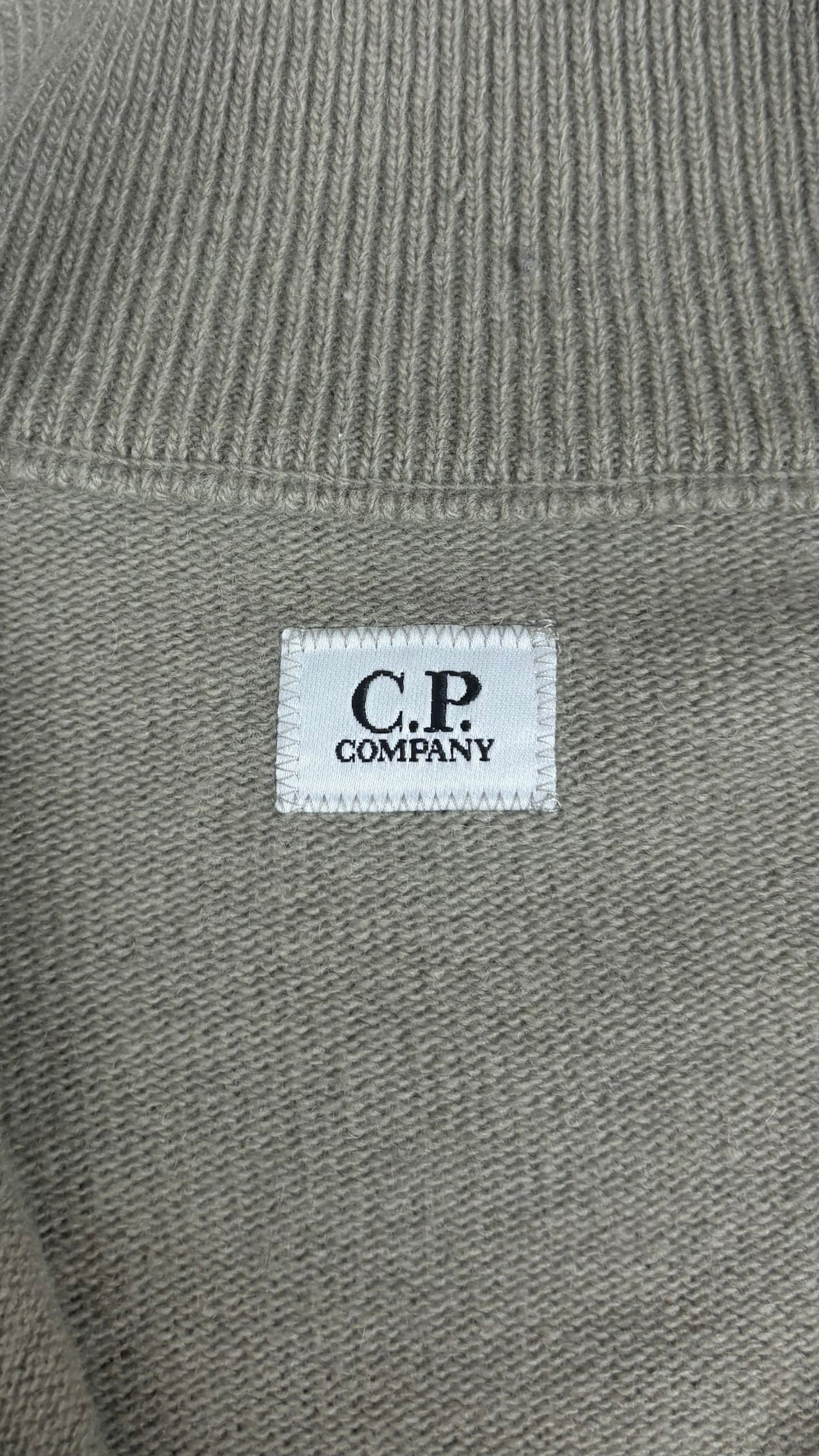 Pull zippé C.P Company kaki taille 52, détail étiquette — vue 4