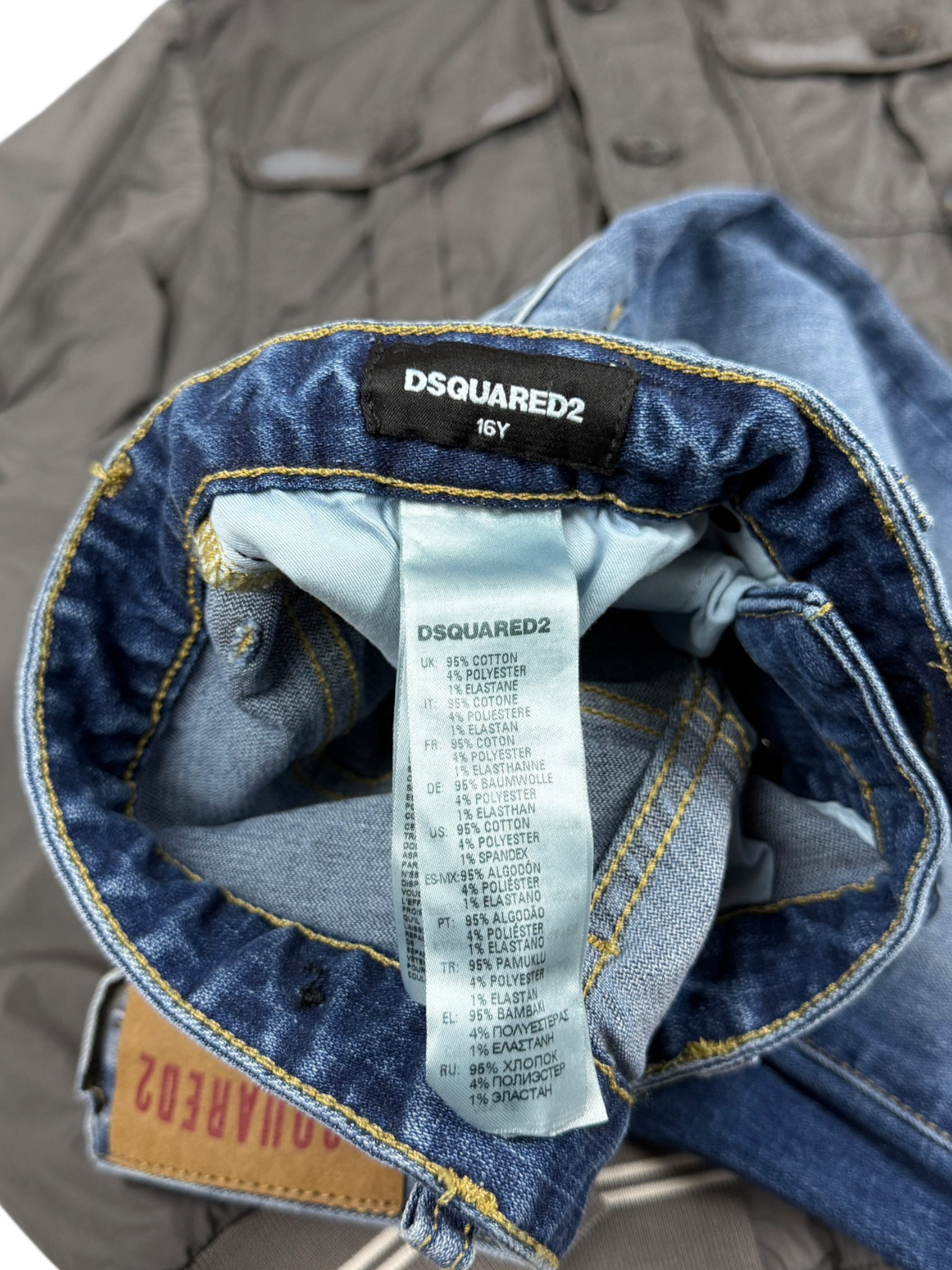 Jean Dsquared2 marine taille 16 ans - Détail