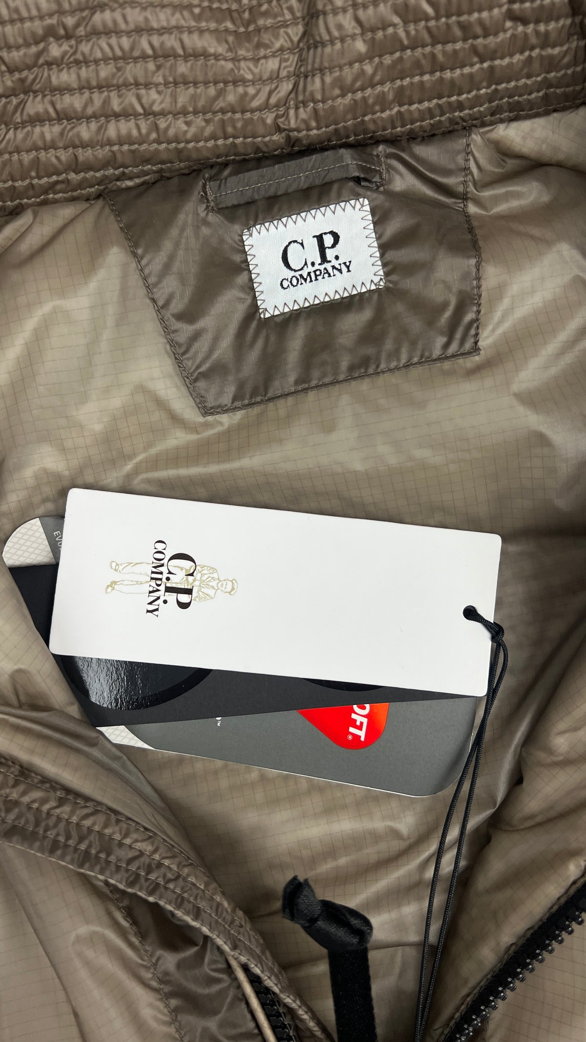Gilet Doudoune C.P Company Nada Shell Goggle Taupe Taille S Neuf – photo complémentaire 1 – NB08 Shop
