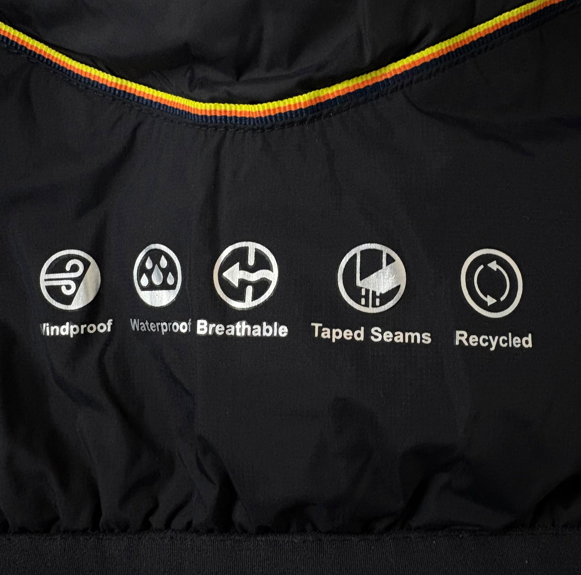 Veste K-Way noir taille S - Détail
