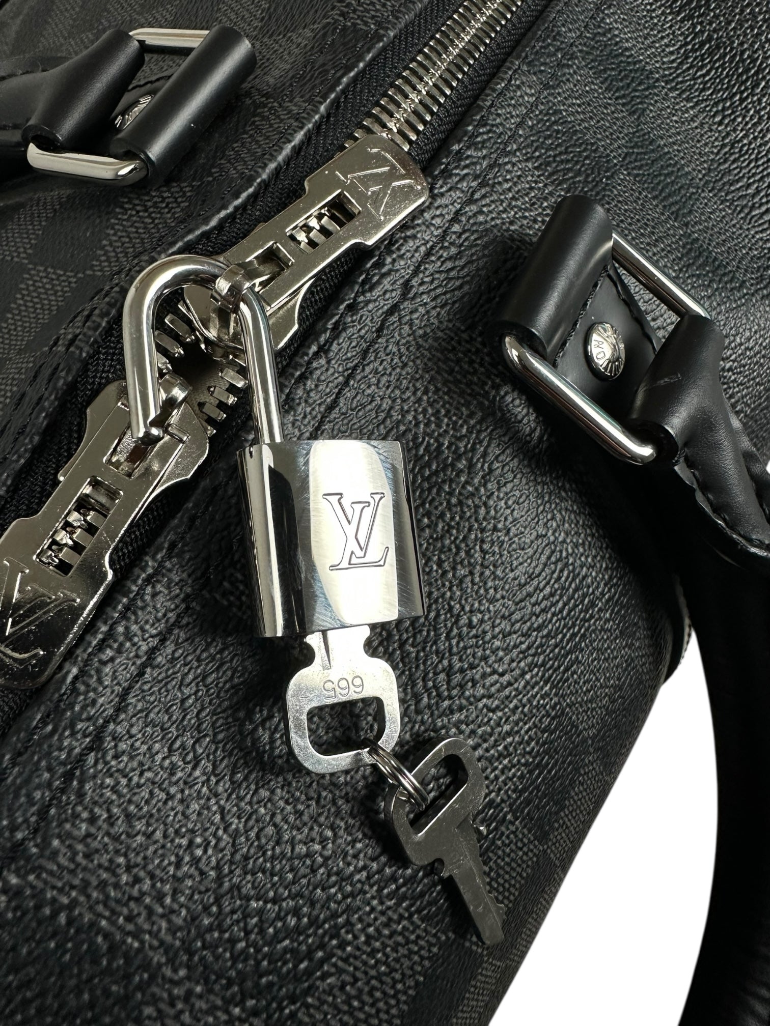 Sac Louis Vuitton noir / gris taille 55 - Vue 9