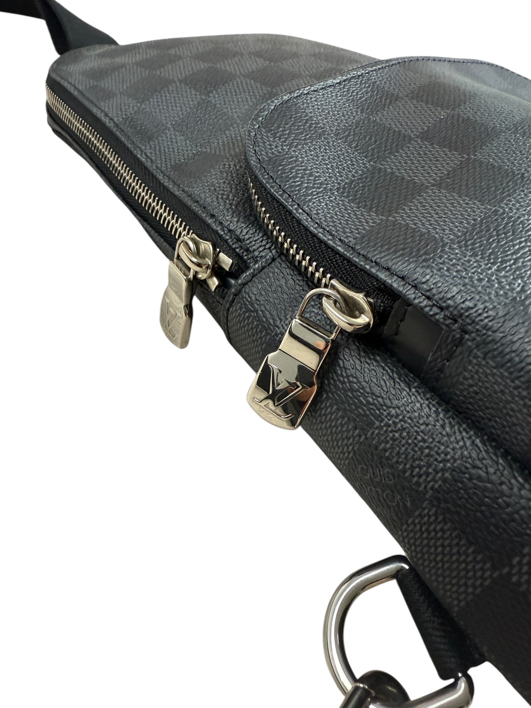 Sac Louis Vuitton noir / gris taille NM - Vue côté