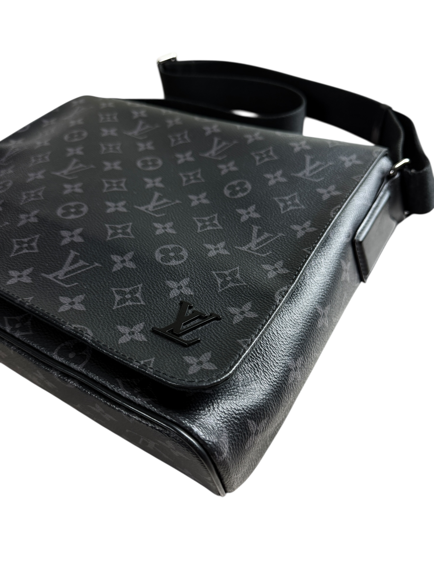 Sacoche Louis Vuitton noir taille Grand Modèle - Détail
