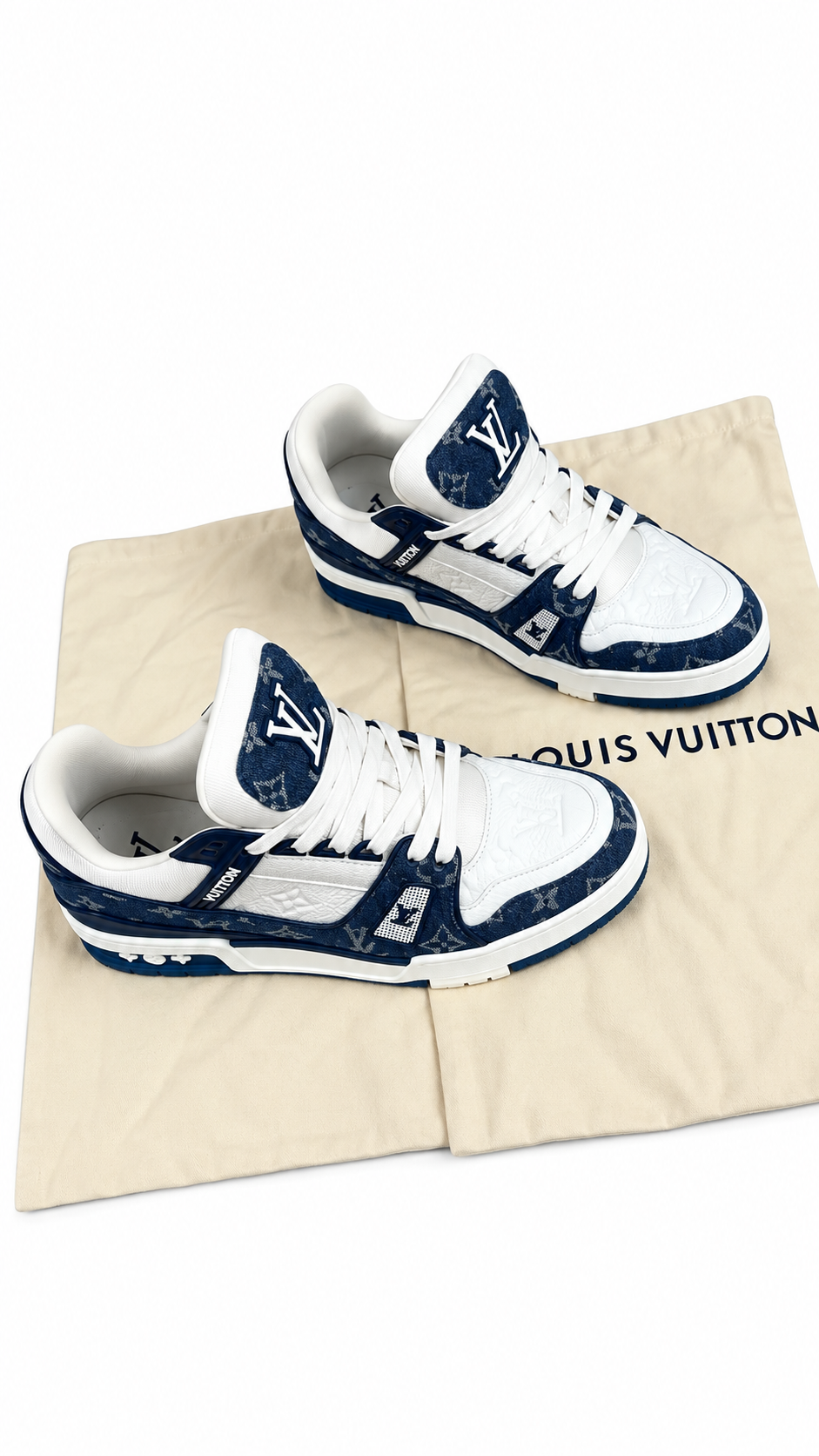 Sneakers Louis Vuitton LV Trainer Monogram Denim bleu, autre angle — vue 3