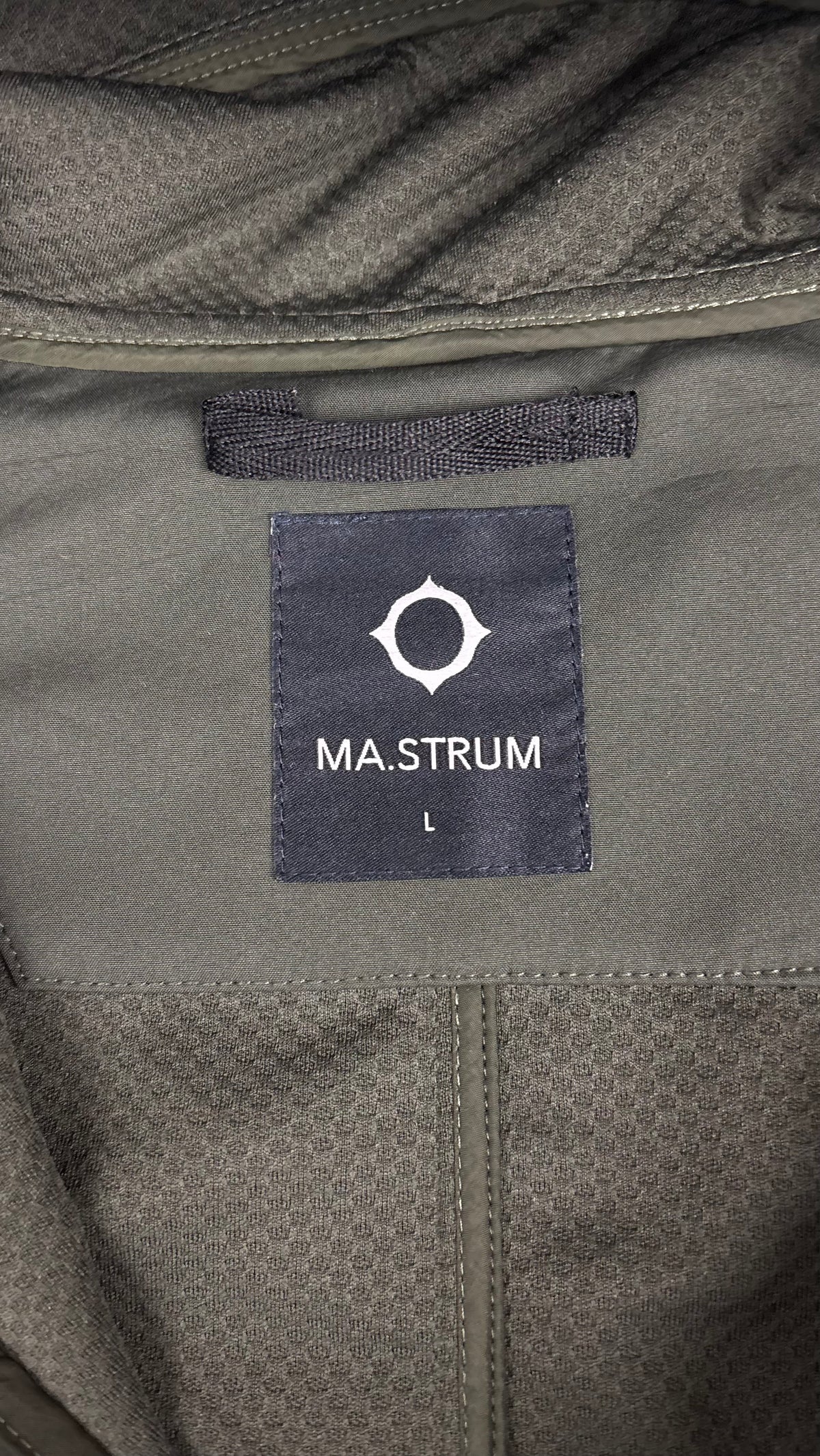 Veste à Capuche Ma.Strum kaki taille L, détail étiquettes et finitions — vue 4