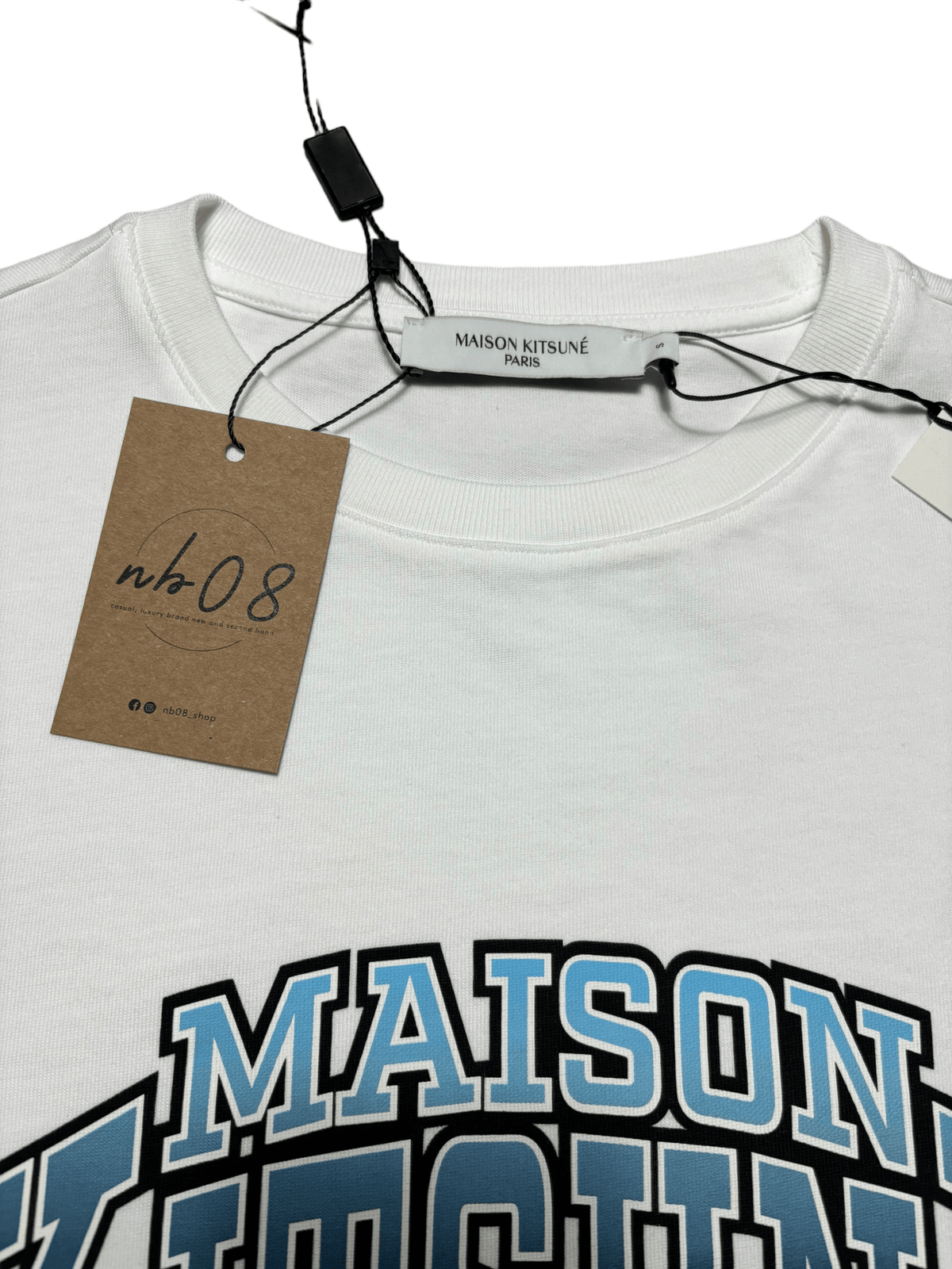 Tee-shirt Maison Kitsuné blanc, seconde main authentifiée NB08, vue de côté — vue 5