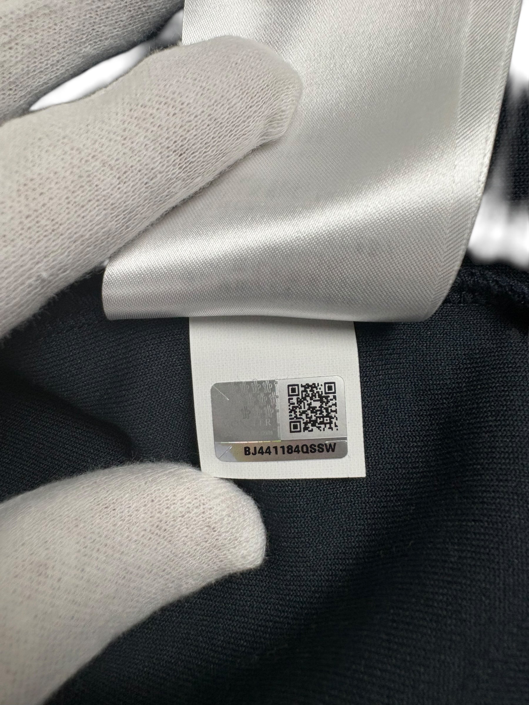 Cardigan Moncler marine taille XS - Logo et étiquette