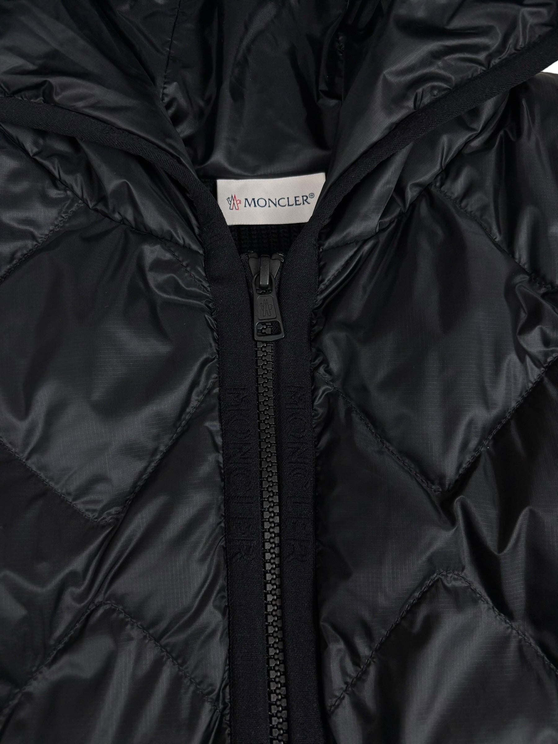 Cardigan Moncler noir taille L - Détail