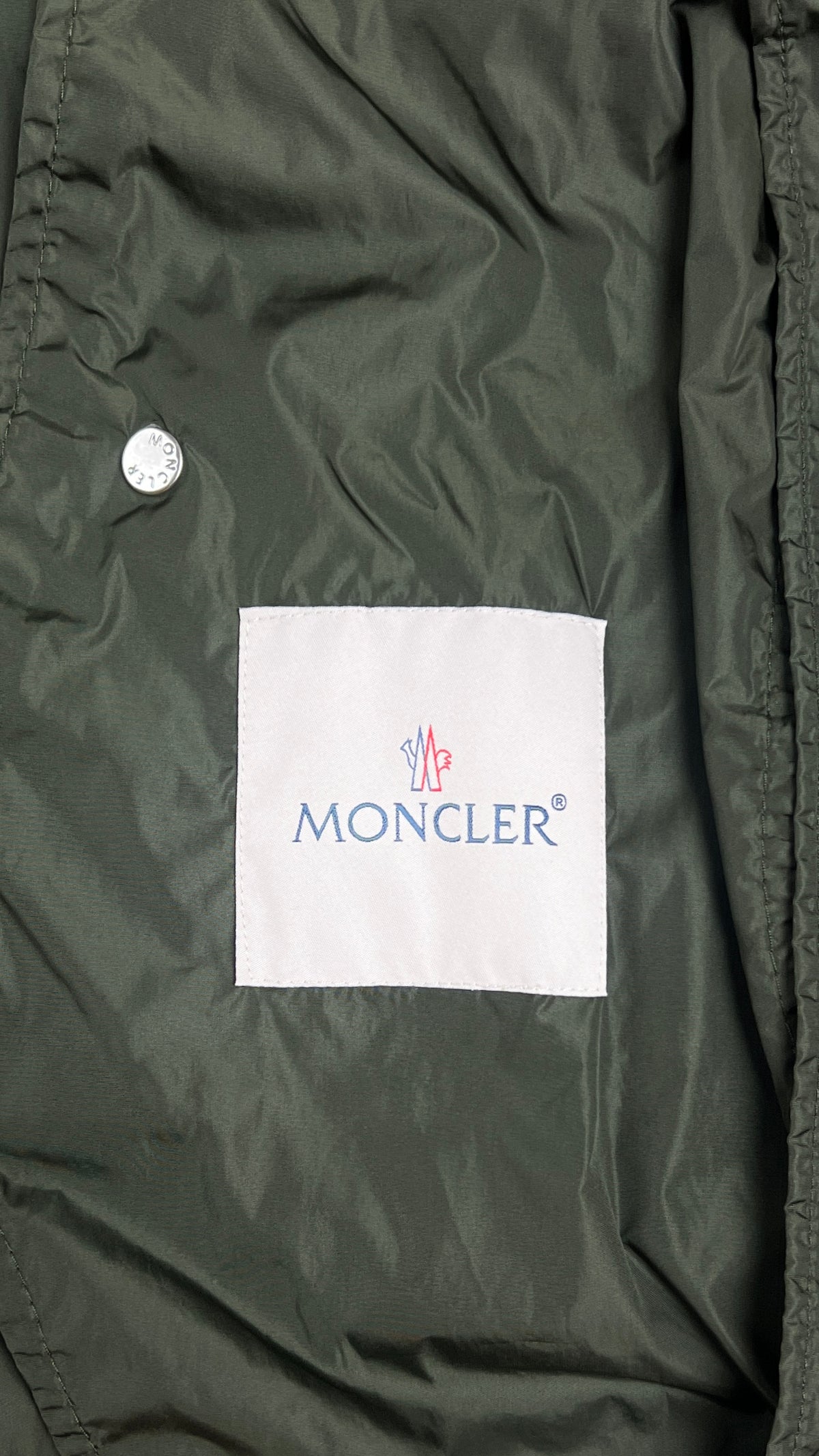 Coupe-vent Moncler Grimpeurs à Capuche kaki, détail étiquettes et finitions — vue 4