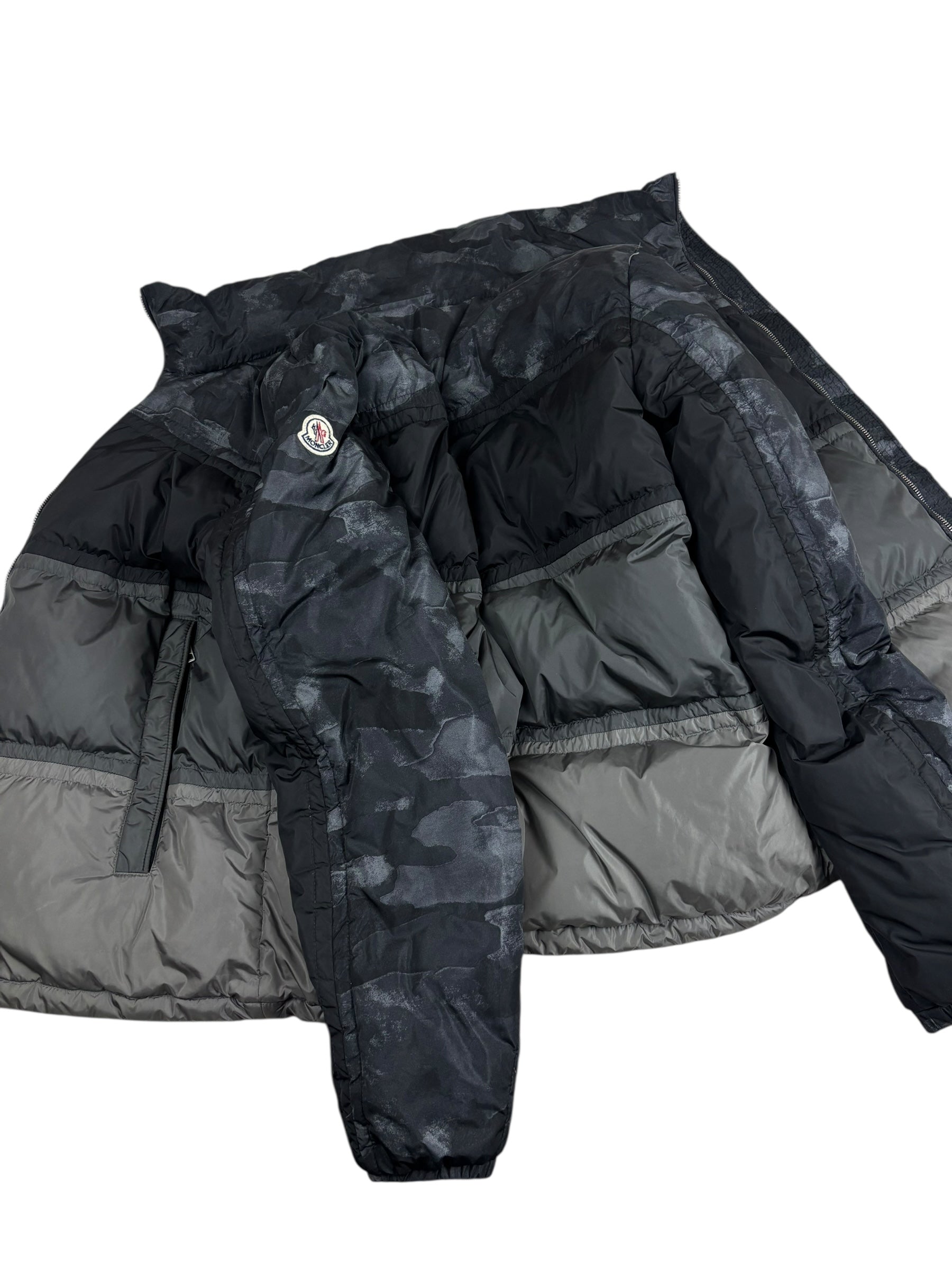Doudoune Moncler noir / gris taille 3 - Détail