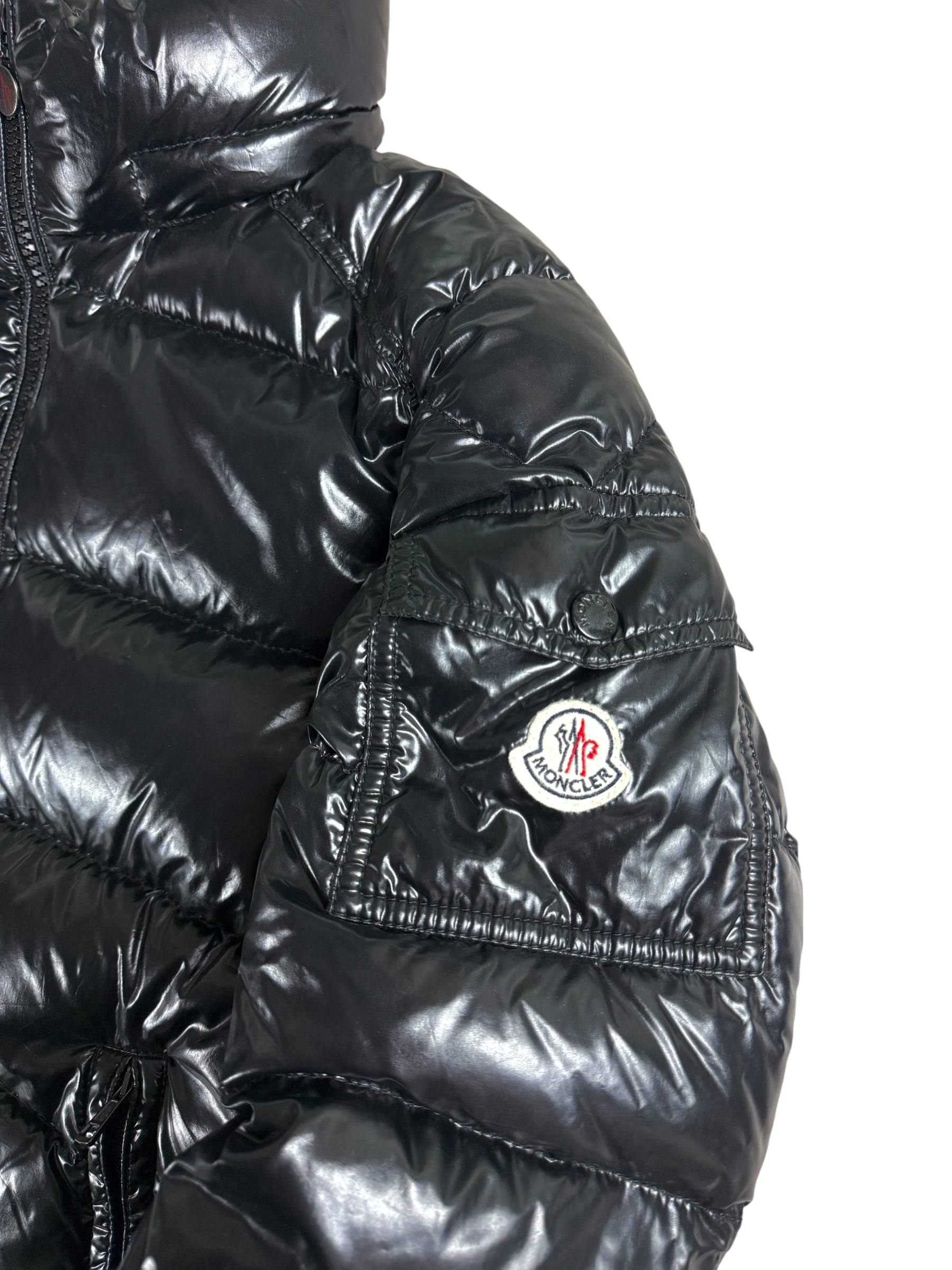 Doudoune Moncler noir taille 4 - Logo et étiquette
