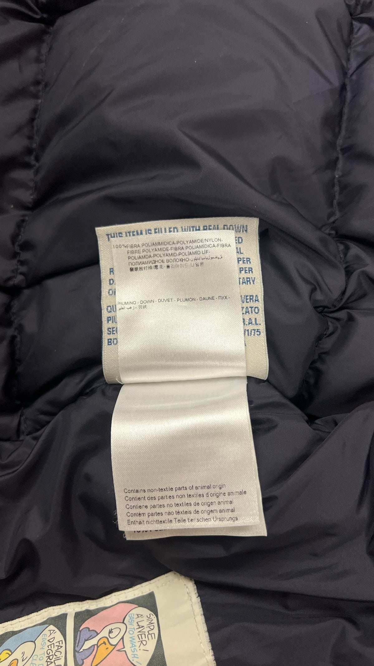 Gilet Doudoune Moncler Rians marine taille 4, détail étiquettes et finitions — vue 7