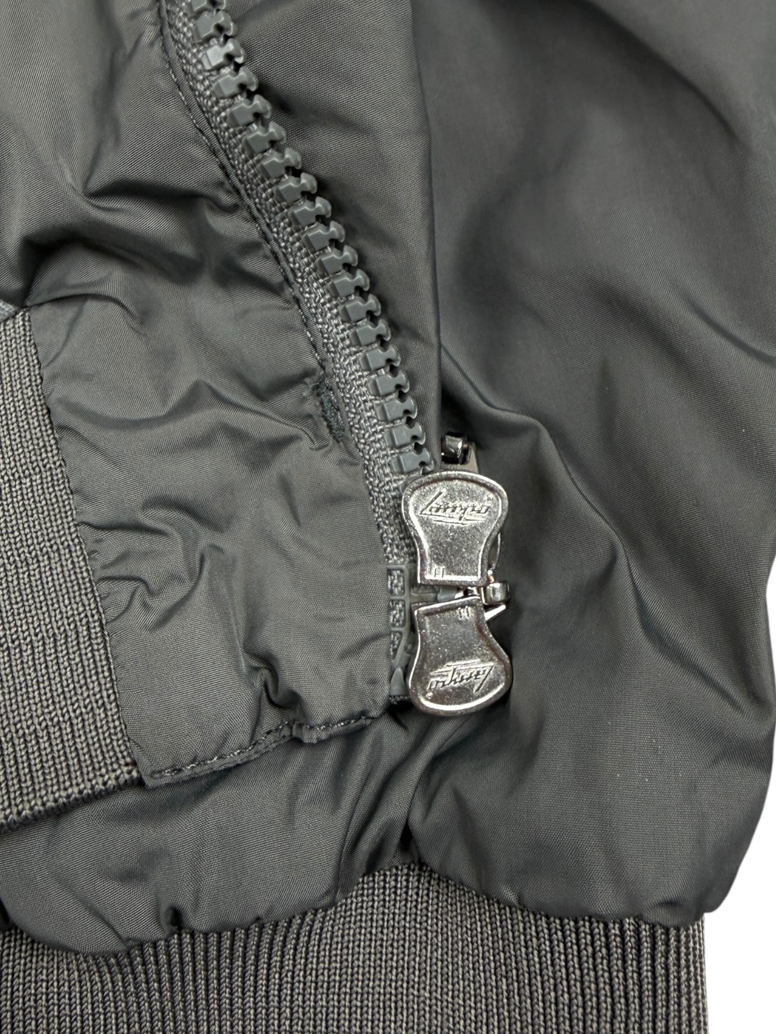 Veste Moncler gris taille 4 - Détail