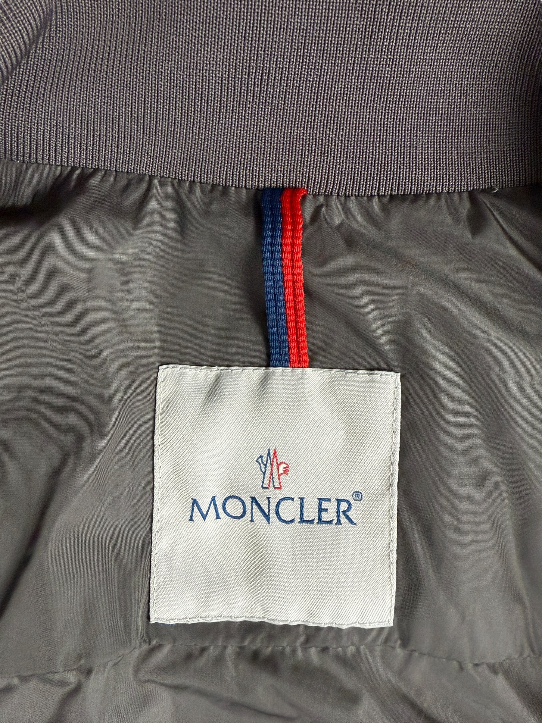 Veste Moncler gris taille 4 - Détail