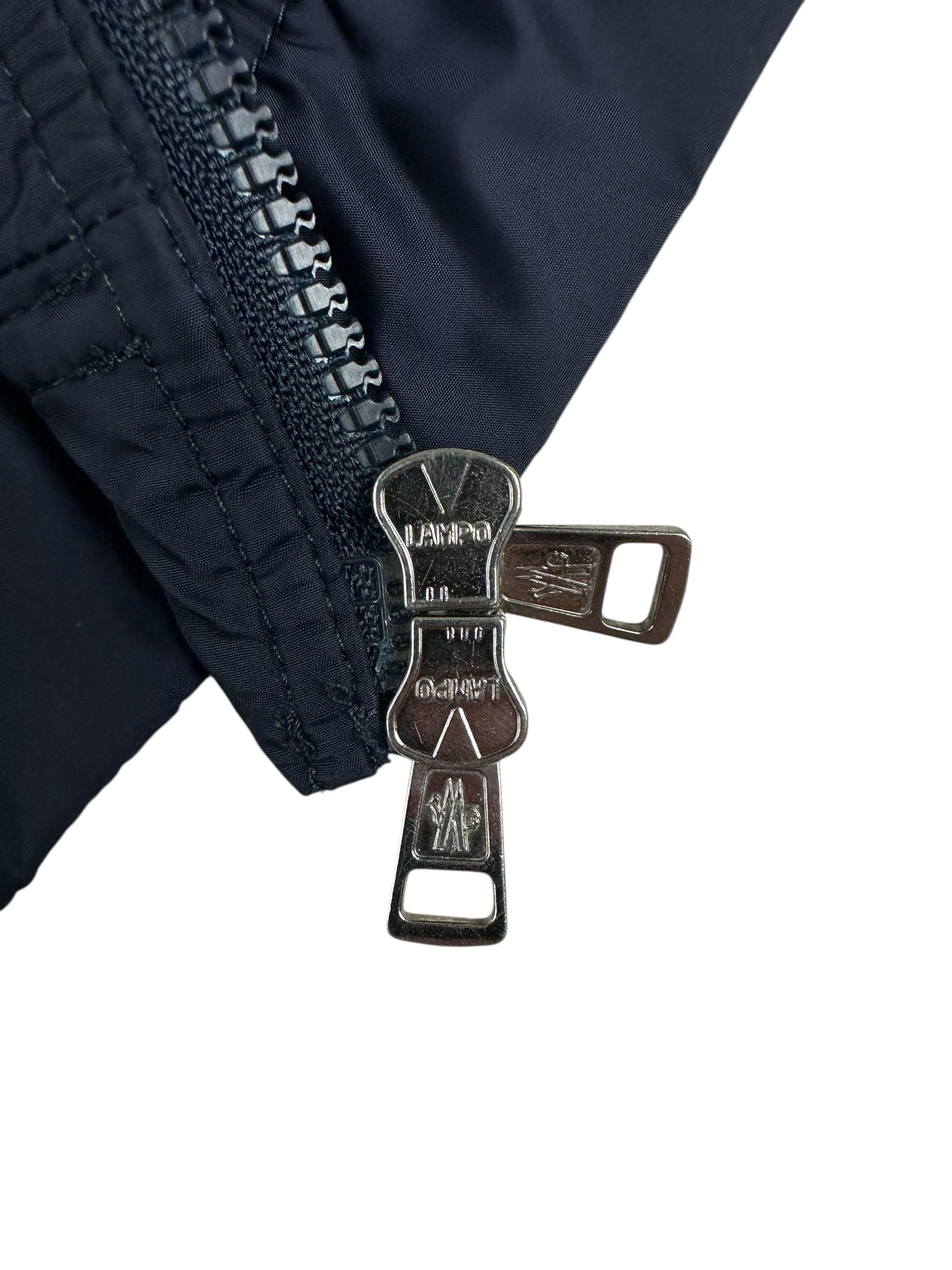 Veste Moncler marine taille 2 - Logo et étiquette