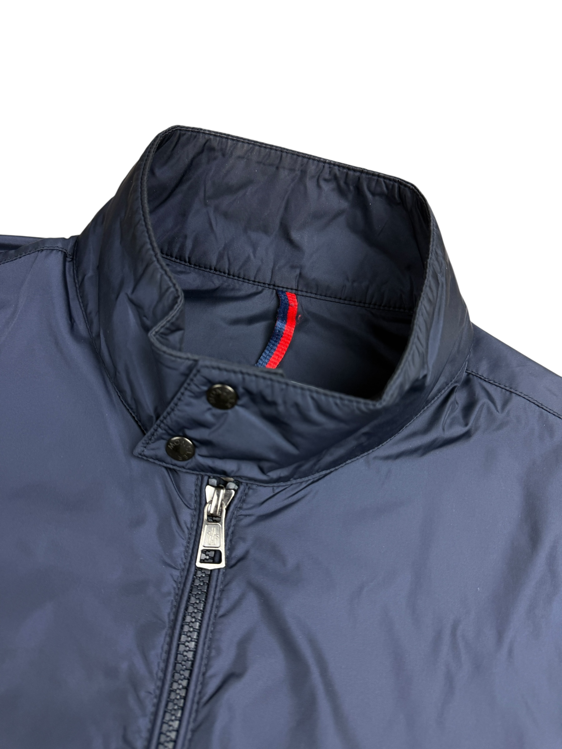 Veste Moncler marine taille 2 - Logo et étiquette