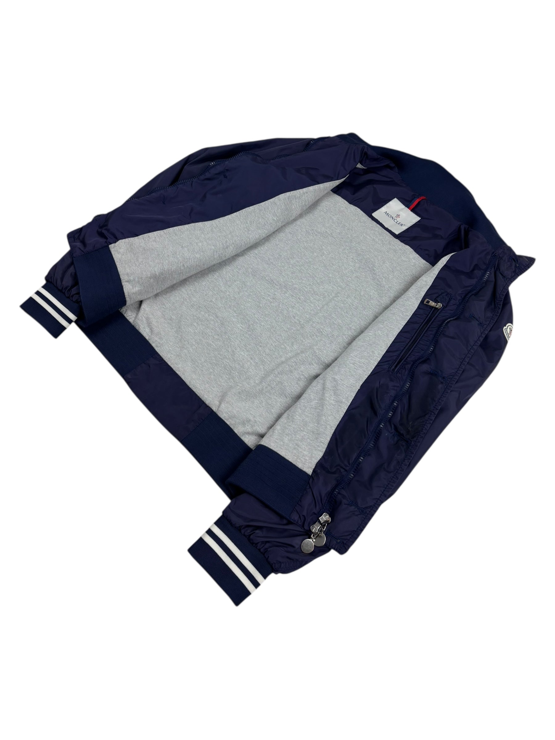 Veste Moncler marine taille 3 - Logo et étiquette