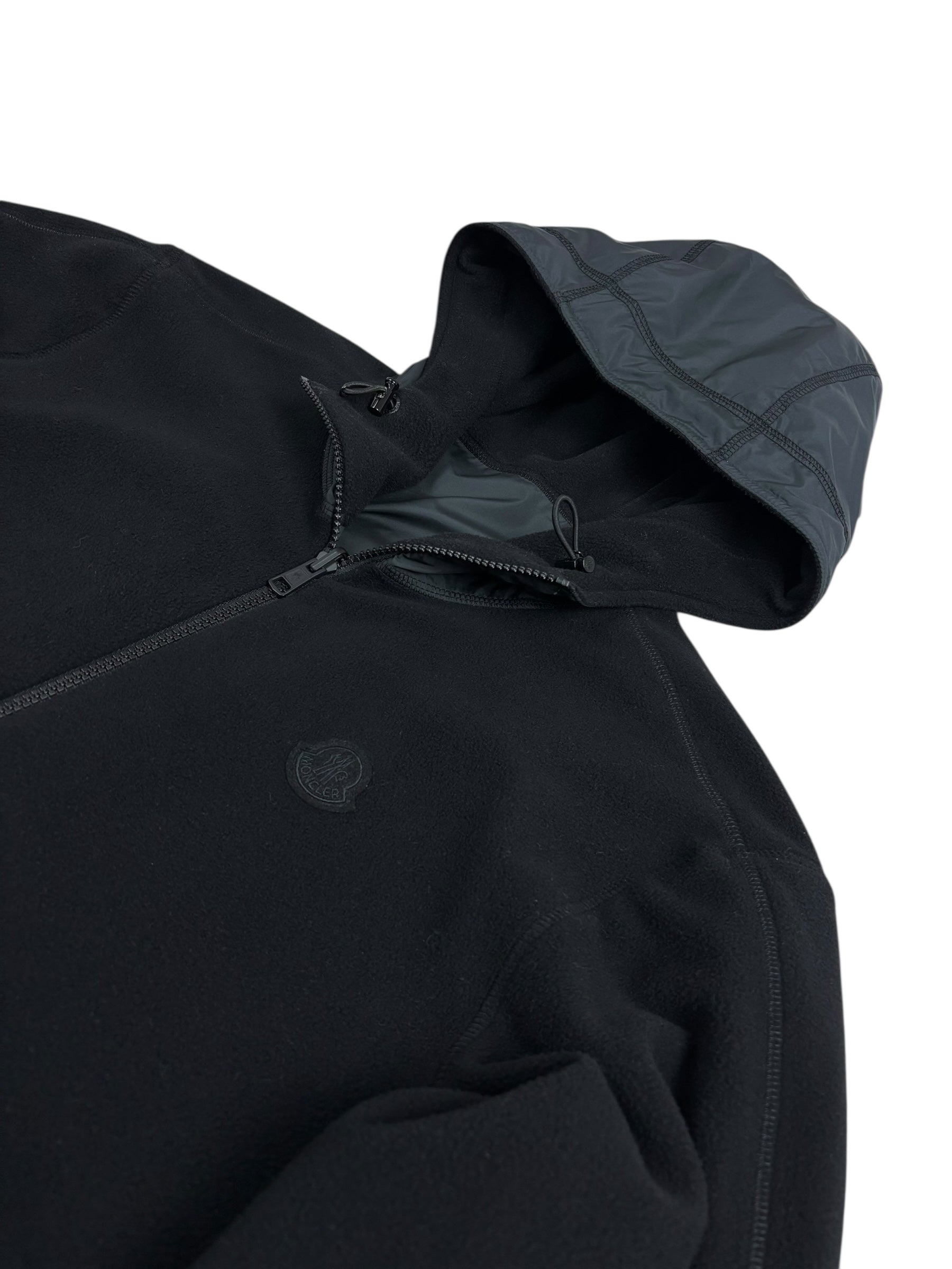 Veste Moncler noir taille M - Logo et étiquette