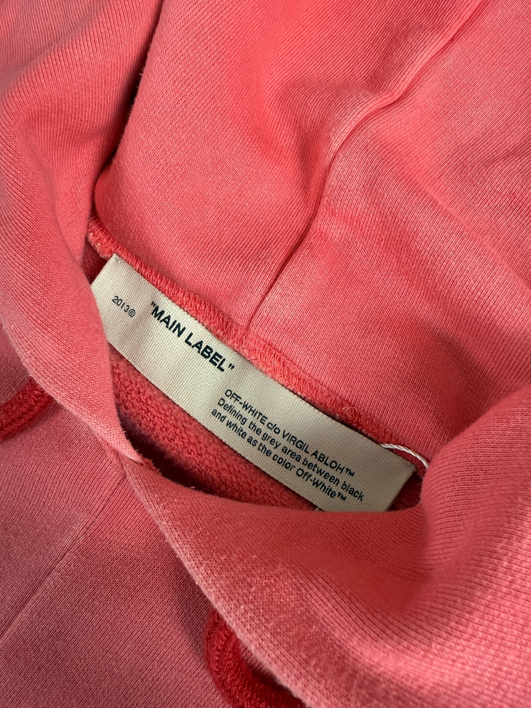 Sweat Off White rose taille S - Logo et étiquette