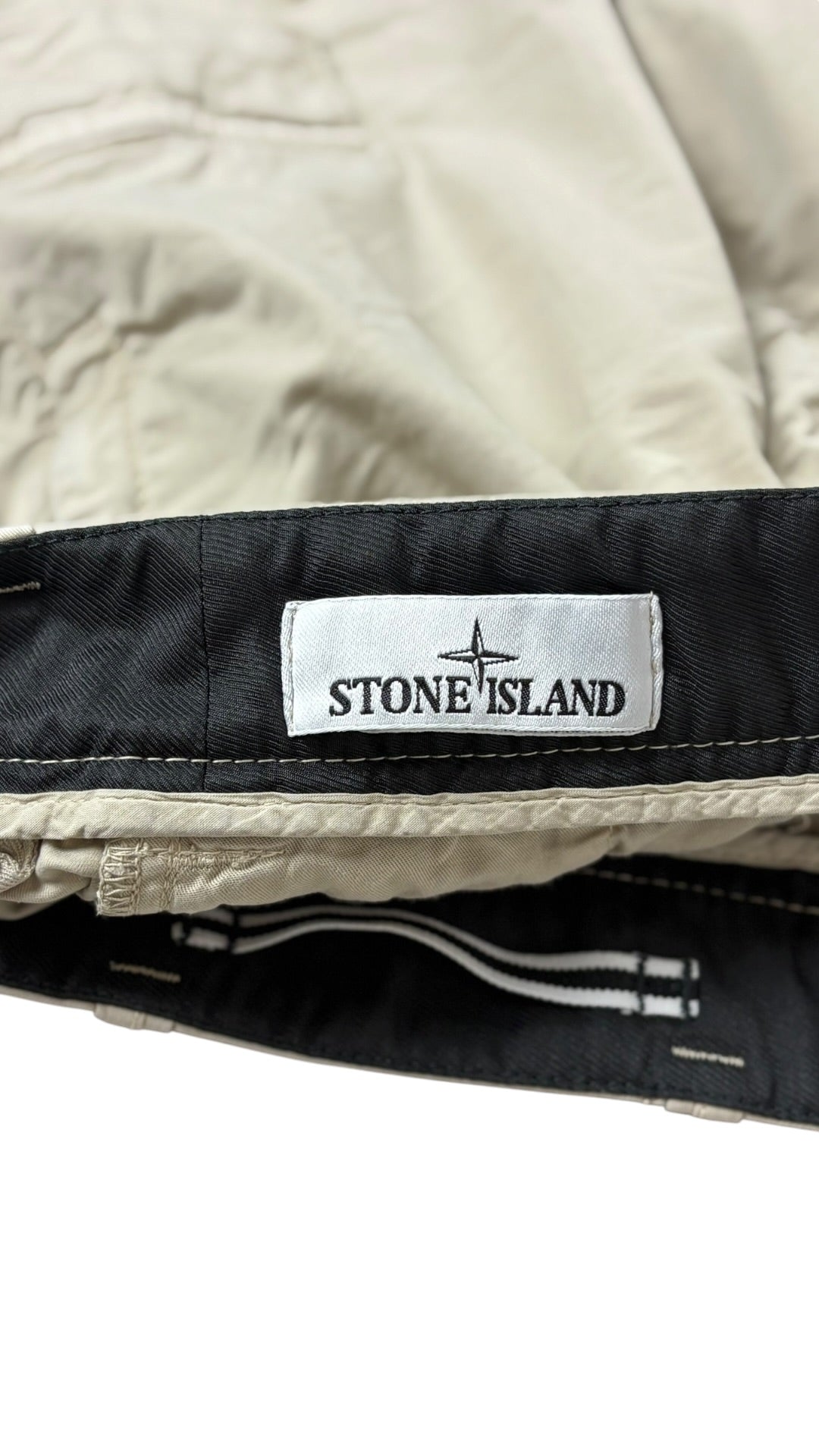 Pantalon cargo Stone Island crème W28 reconditionné - logo | Authentique NB08