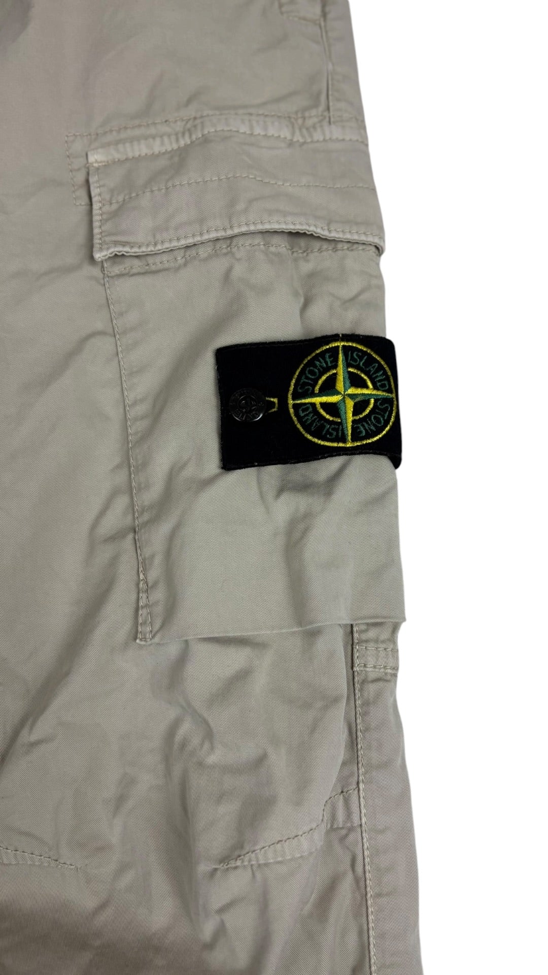Pantalon cargo Stone Island crème W28 reconditionné - vue dos | Authentique NB08