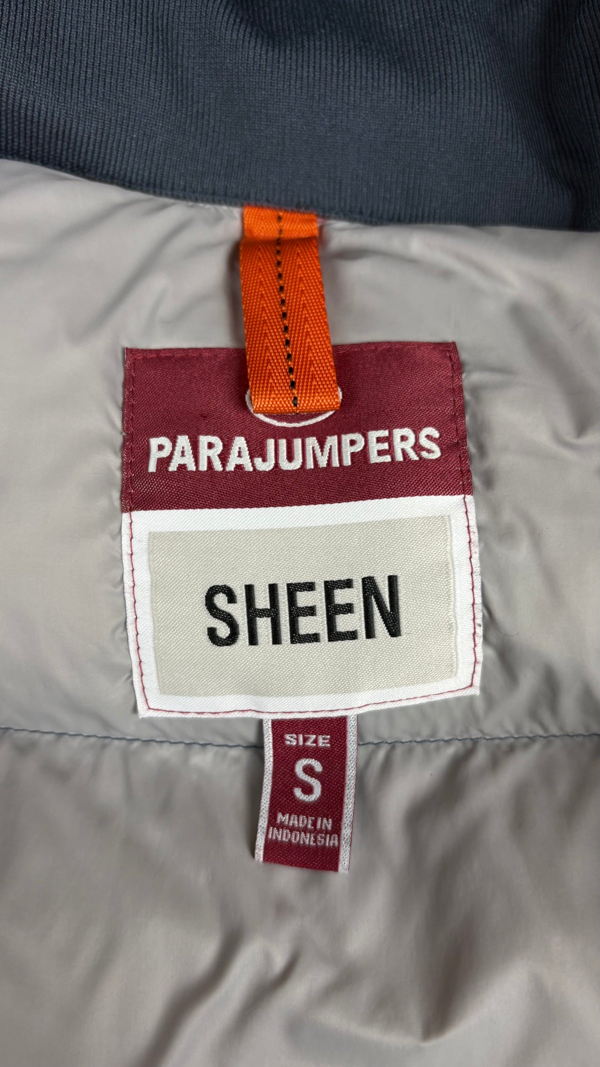 Doudoune Bomber Parajumpers Sheen à Capuche marine, détail étiquettes et finitions — vue 4
